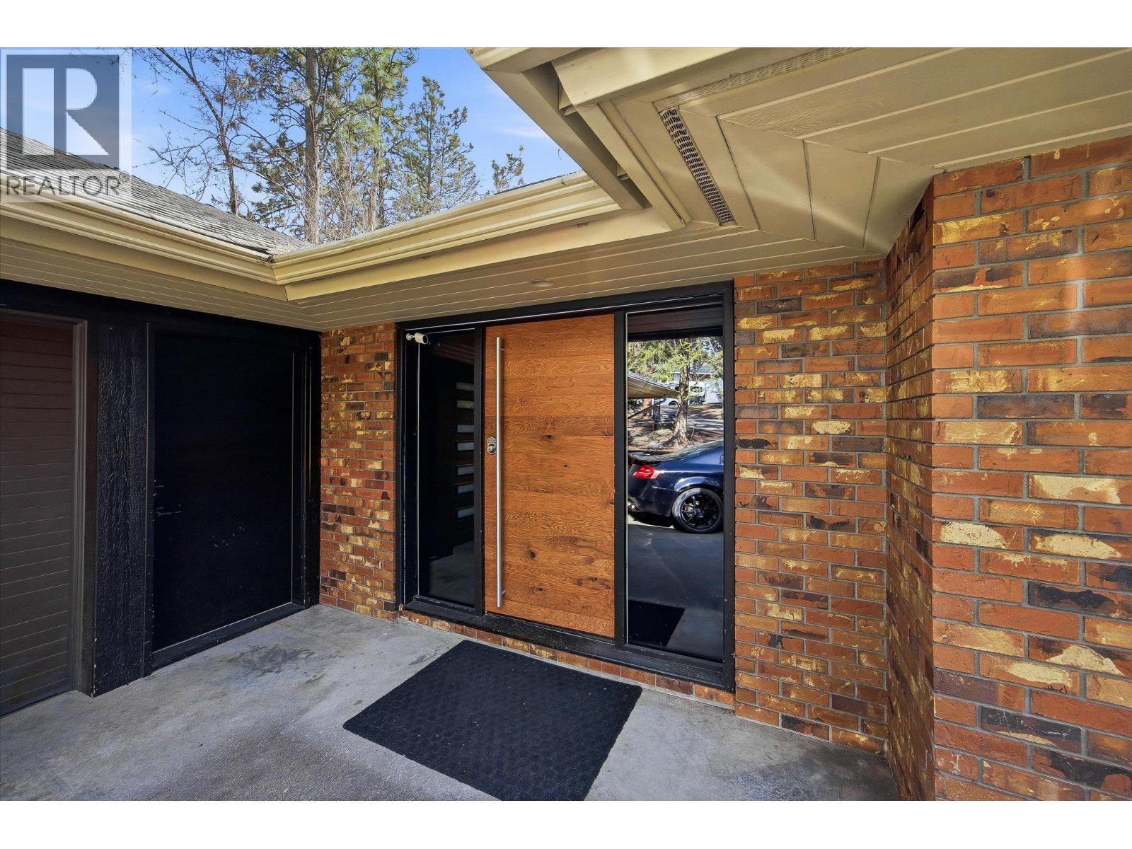 15 Bello Road, Kelowna, British Columbia  V1V 1B9 - Photo 4 - 10381061