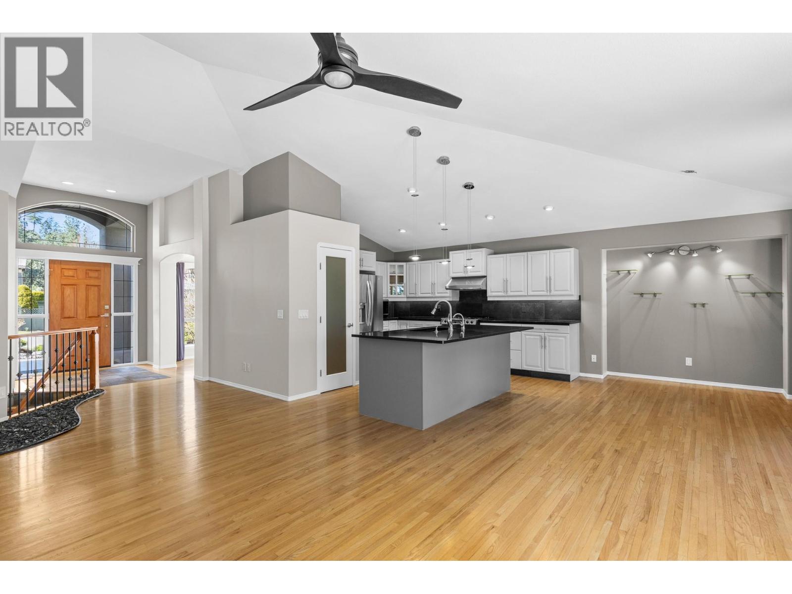 2149 Capistrano Drive, Kelowna, British Columbia  V1V 2A3 - Photo 12 - 10381122