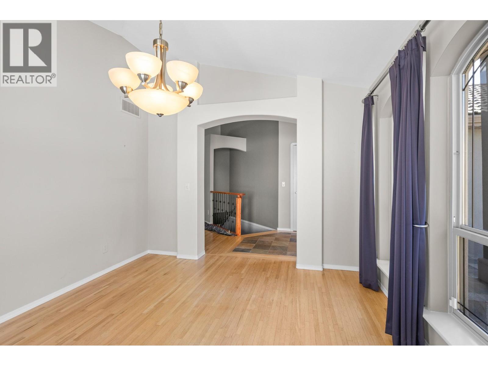 2149 Capistrano Drive, Kelowna, British Columbia  V1V 2A3 - Photo 17 - 10381122