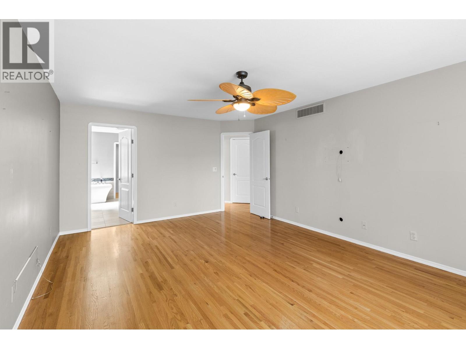 2149 Capistrano Drive, Kelowna, British Columbia  V1V 2A3 - Photo 26 - 10381122