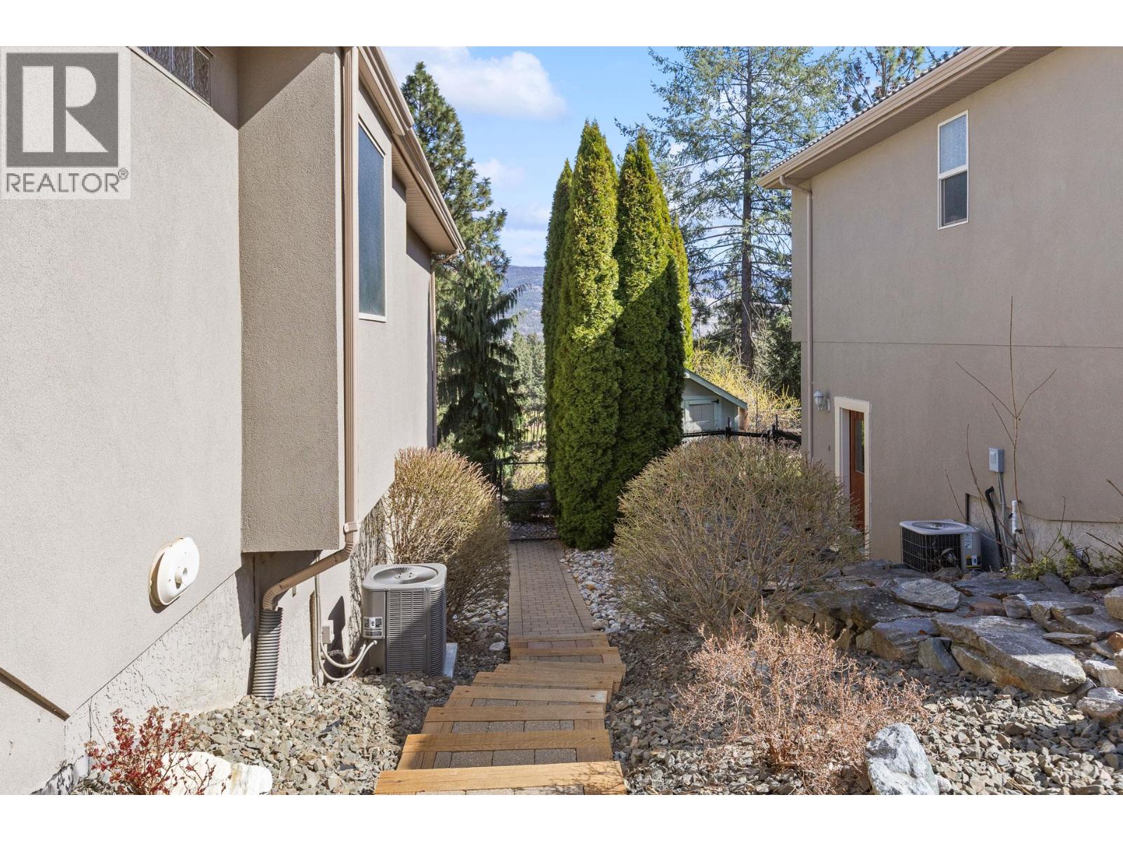 2149 Capistrano Drive, Kelowna, British Columbia  V1V 2A3 - Photo 44 - 10381122