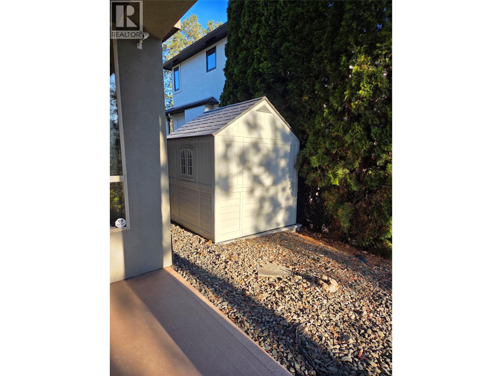 2149 Capistrano Drive, Kelowna, British Columbia  V1V 2A3 - Photo 46 - 10381122