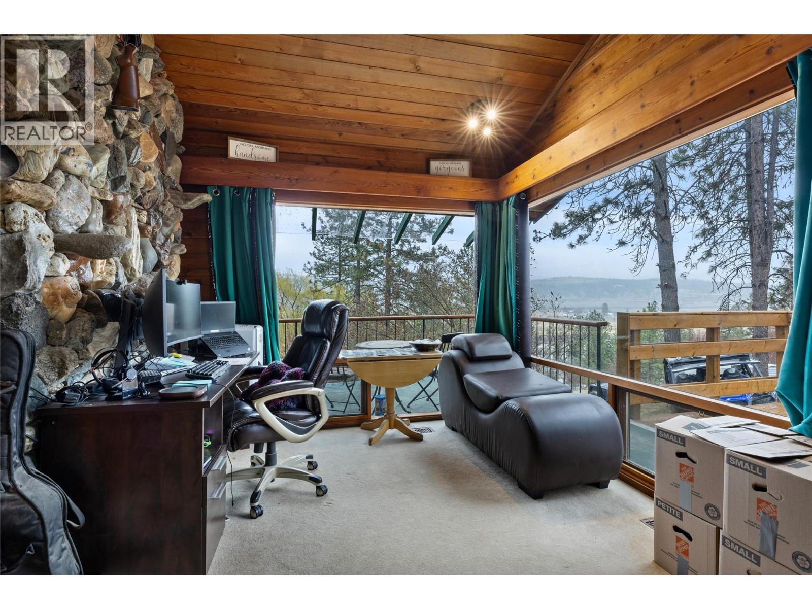 7050 Westsyde Road, Kamloops, British Columbia  V2C 1Z3 - Photo 13 - 10381910