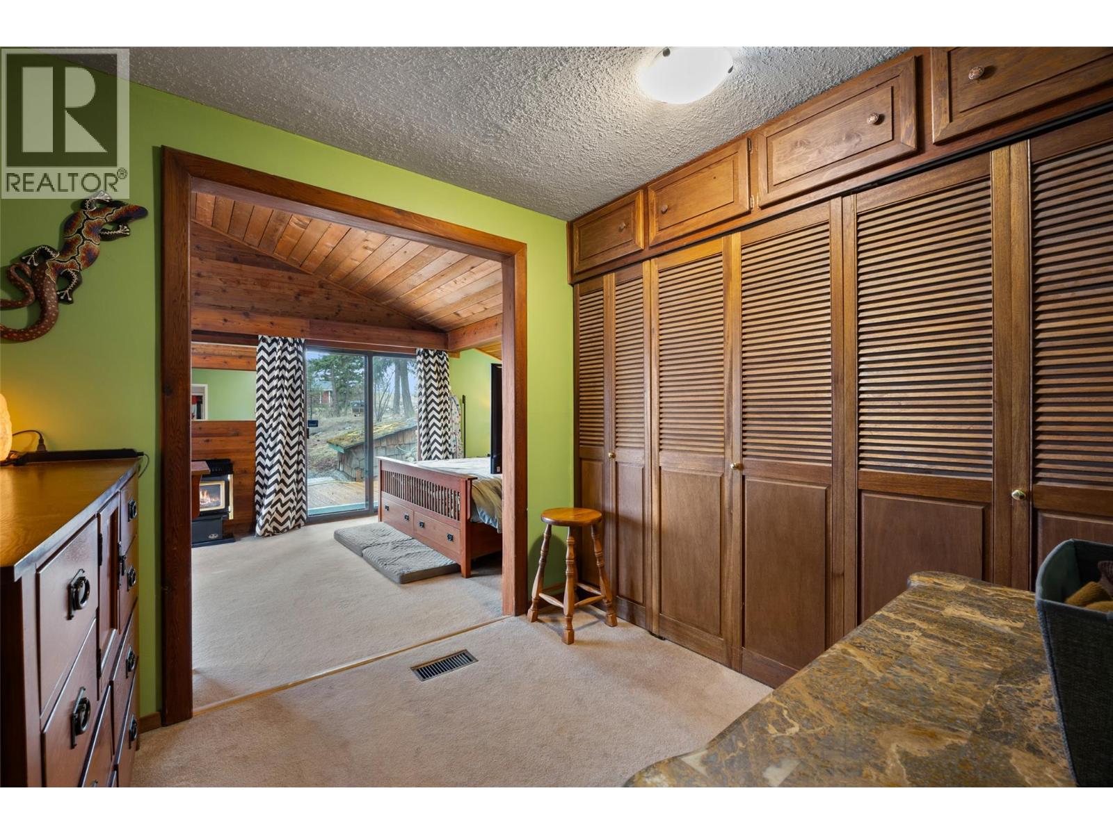 7050 Westsyde Road, Kamloops, British Columbia  V2C 1Z3 - Photo 16 - 10381910