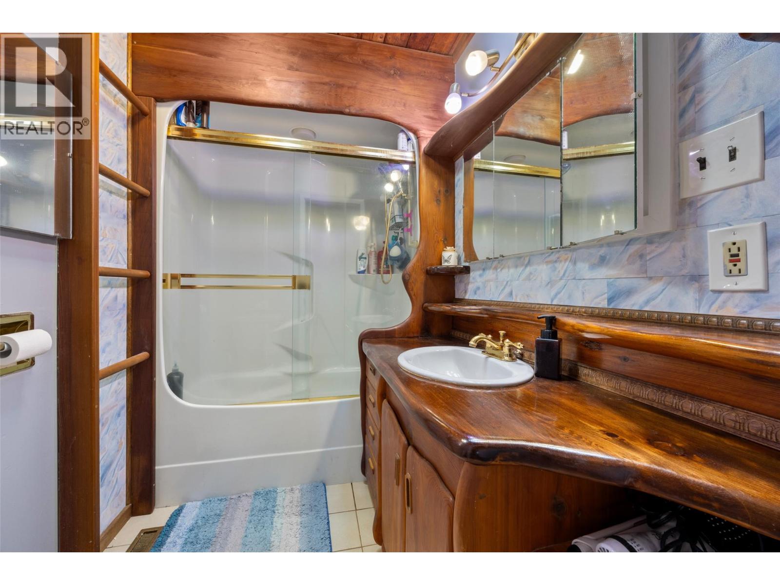 7050 Westsyde Road, Kamloops, British Columbia  V2C 1Z3 - Photo 18 - 10381910