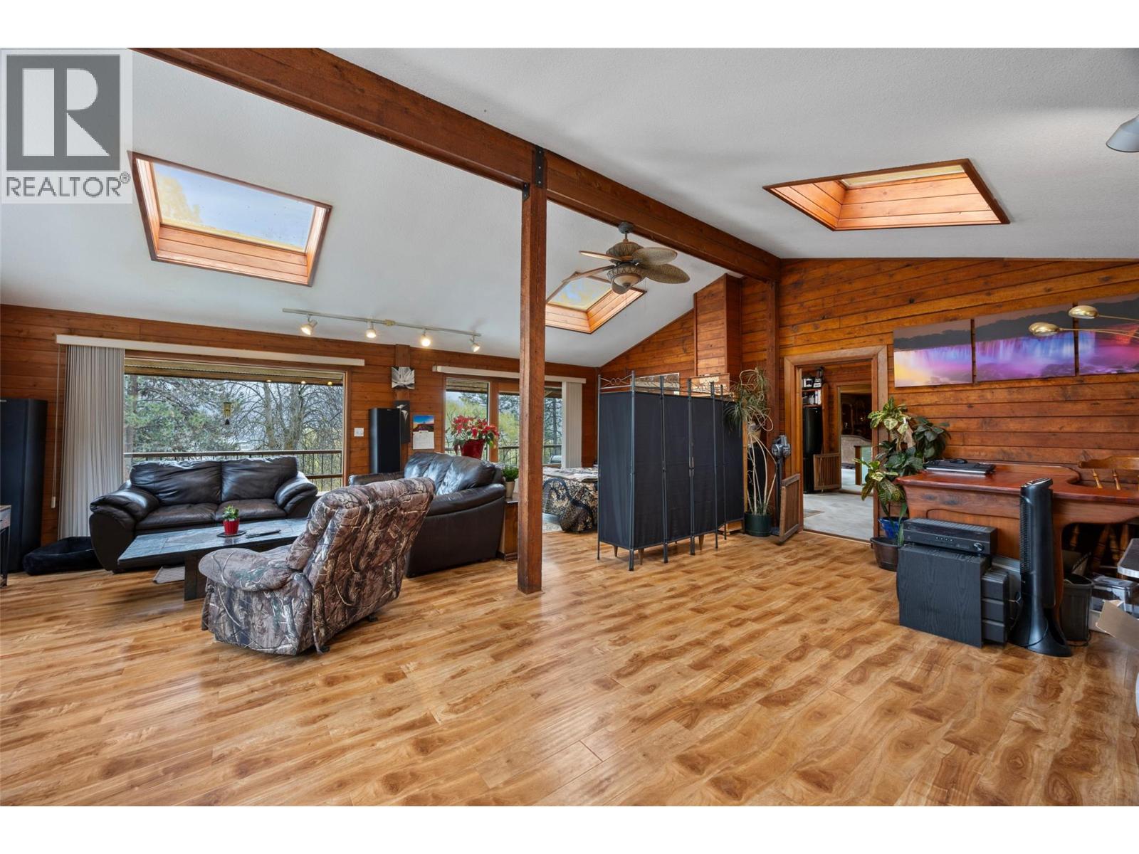 7050 Westsyde Road, Kamloops, British Columbia  V2C 1Z3 - Photo 8 - 10381910