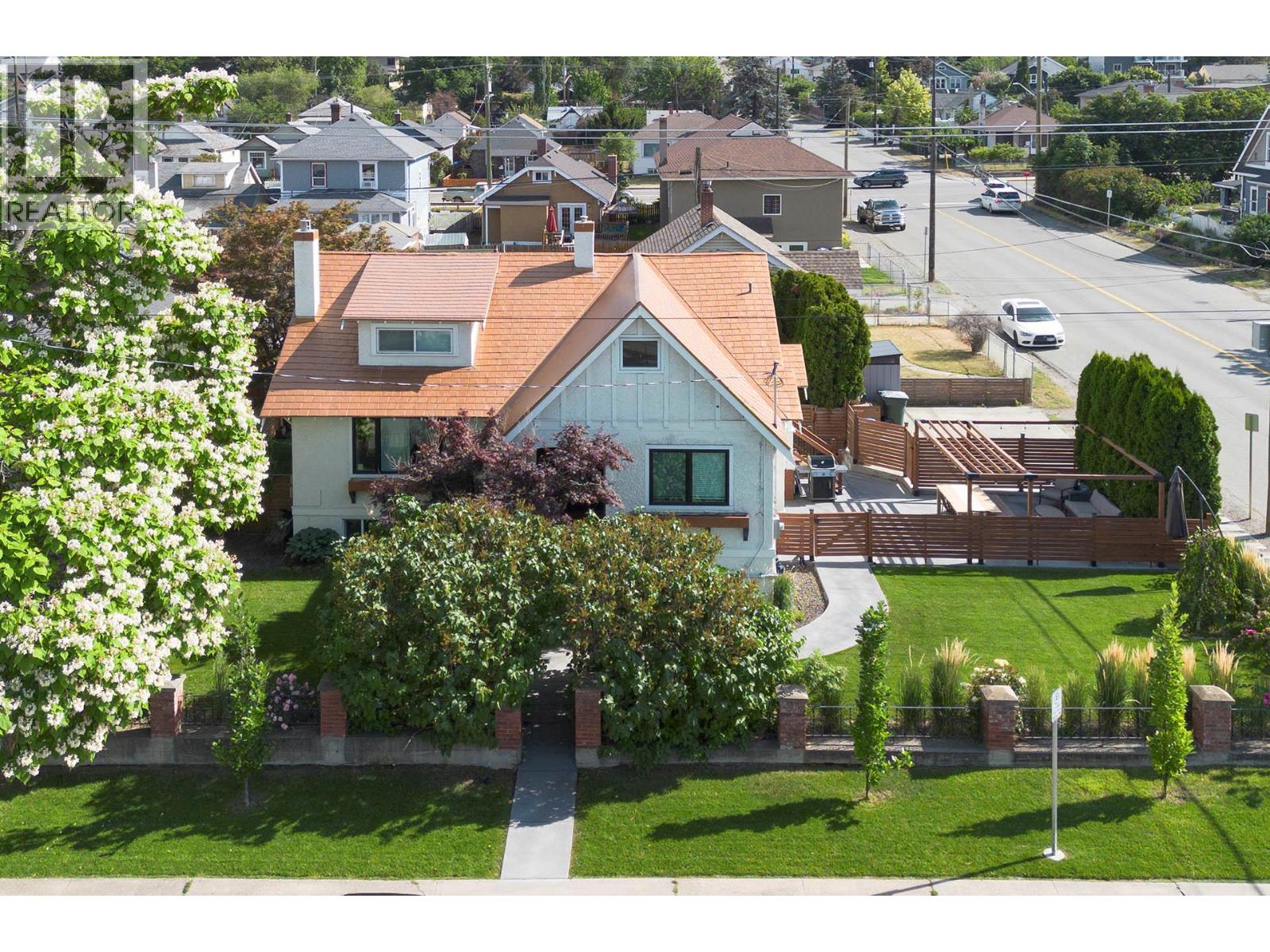 707 Nicola Street, Kamloops, British Columbia  V2C 2R5 - Photo 1 - 10381695