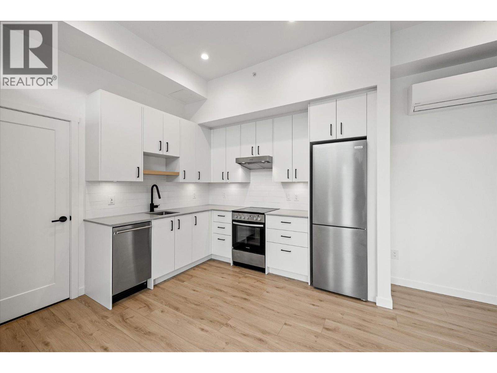 660 Cawston Avenue Unit# 105b, Kelowna, British Columbia  V1Y 9M1 - Photo 4 - 10381841