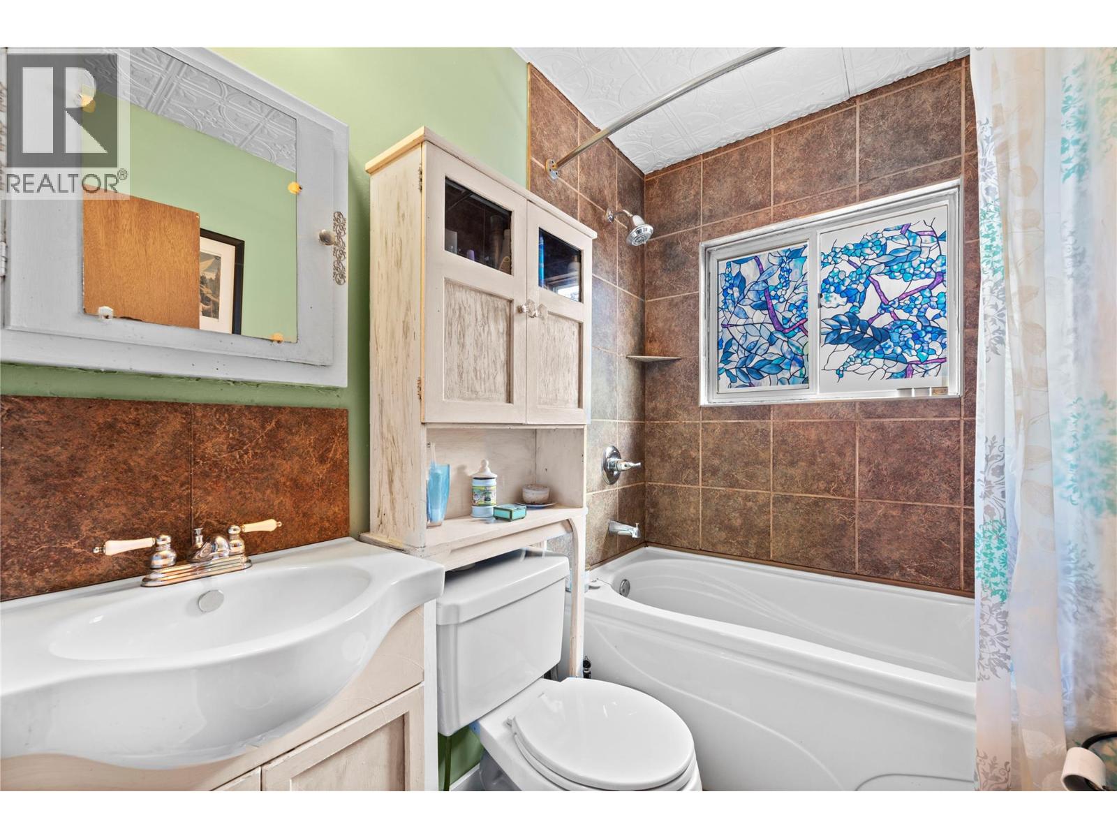 330 6 Street, Salmon Arm, British Columbia  V1E 4E8 - Photo 13 - 10381880