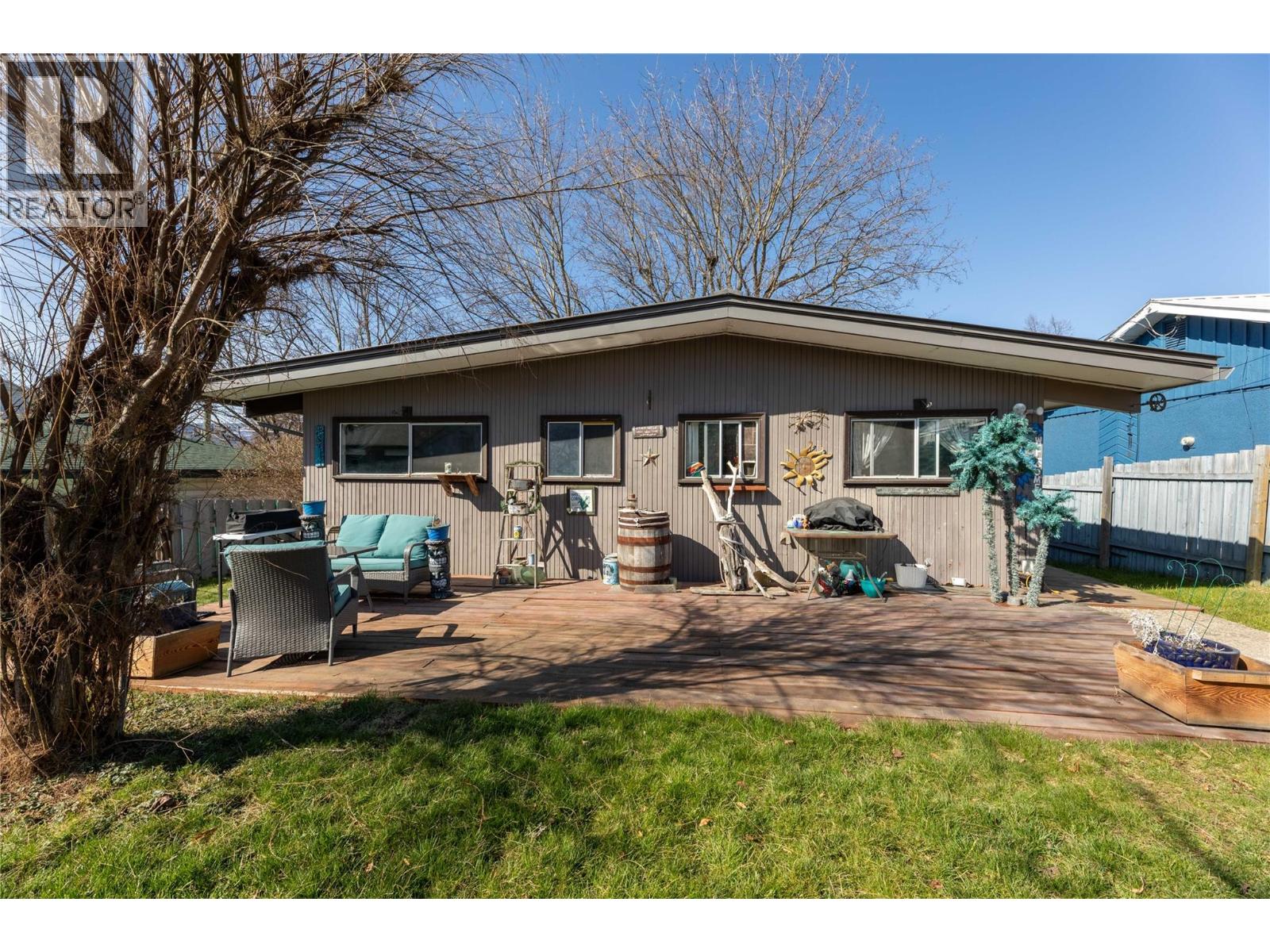 330 6 Street, Salmon Arm, British Columbia  V1E 4E8 - Photo 22 - 10381880