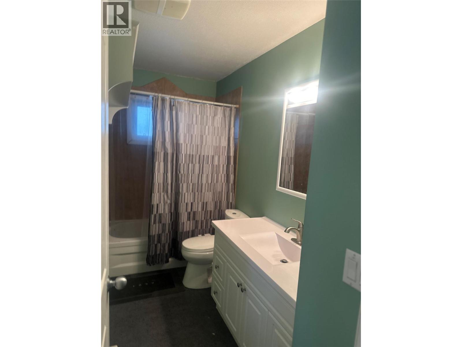 5301 44a Avenue Nw, Chetwynd, British Columbia  V0C 1J0 - Photo 8 - 10381965