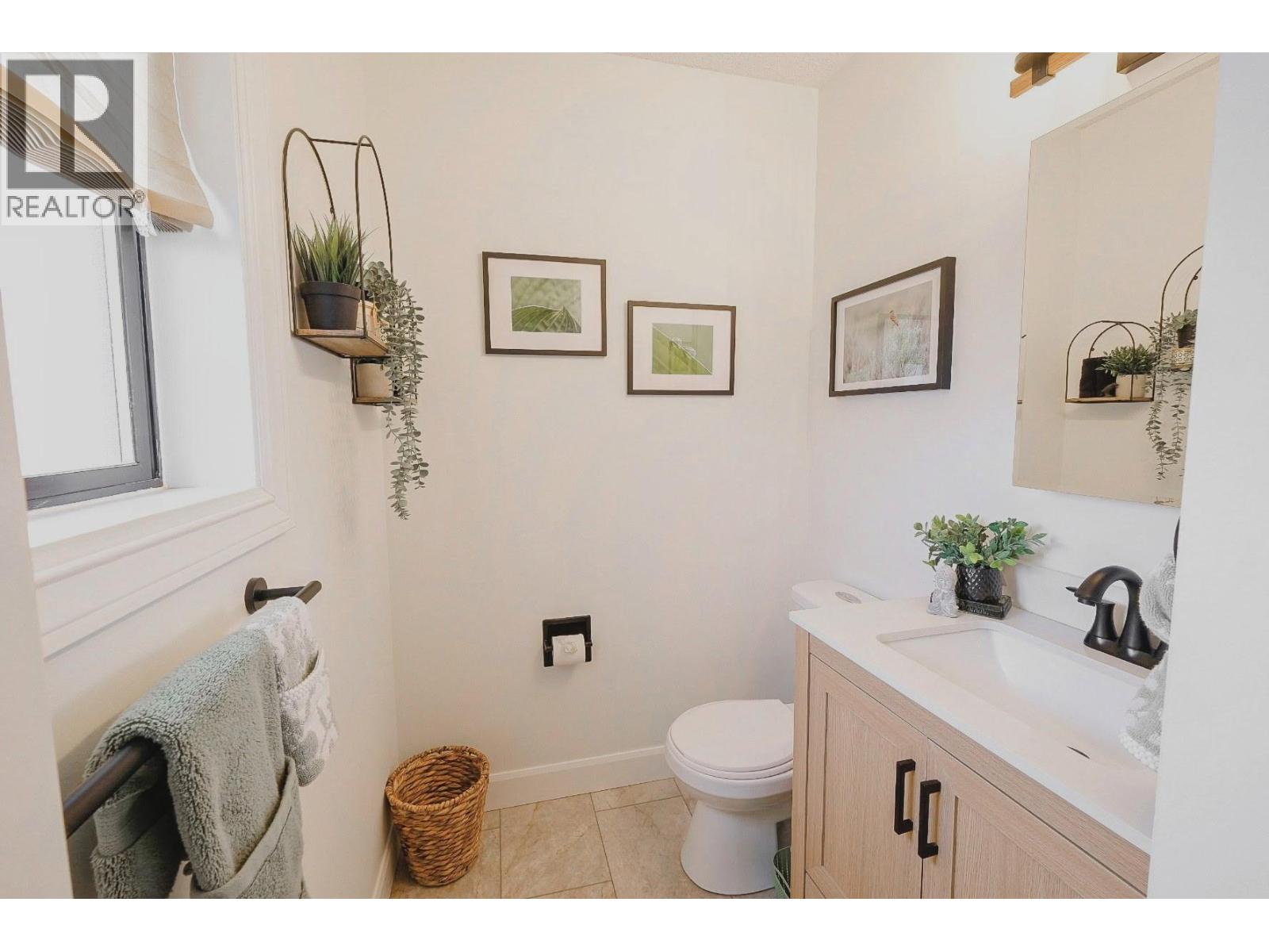 144 Adamson Place, Penticton, British Columbia  V2A 7R9 - Photo 32 - 10381924