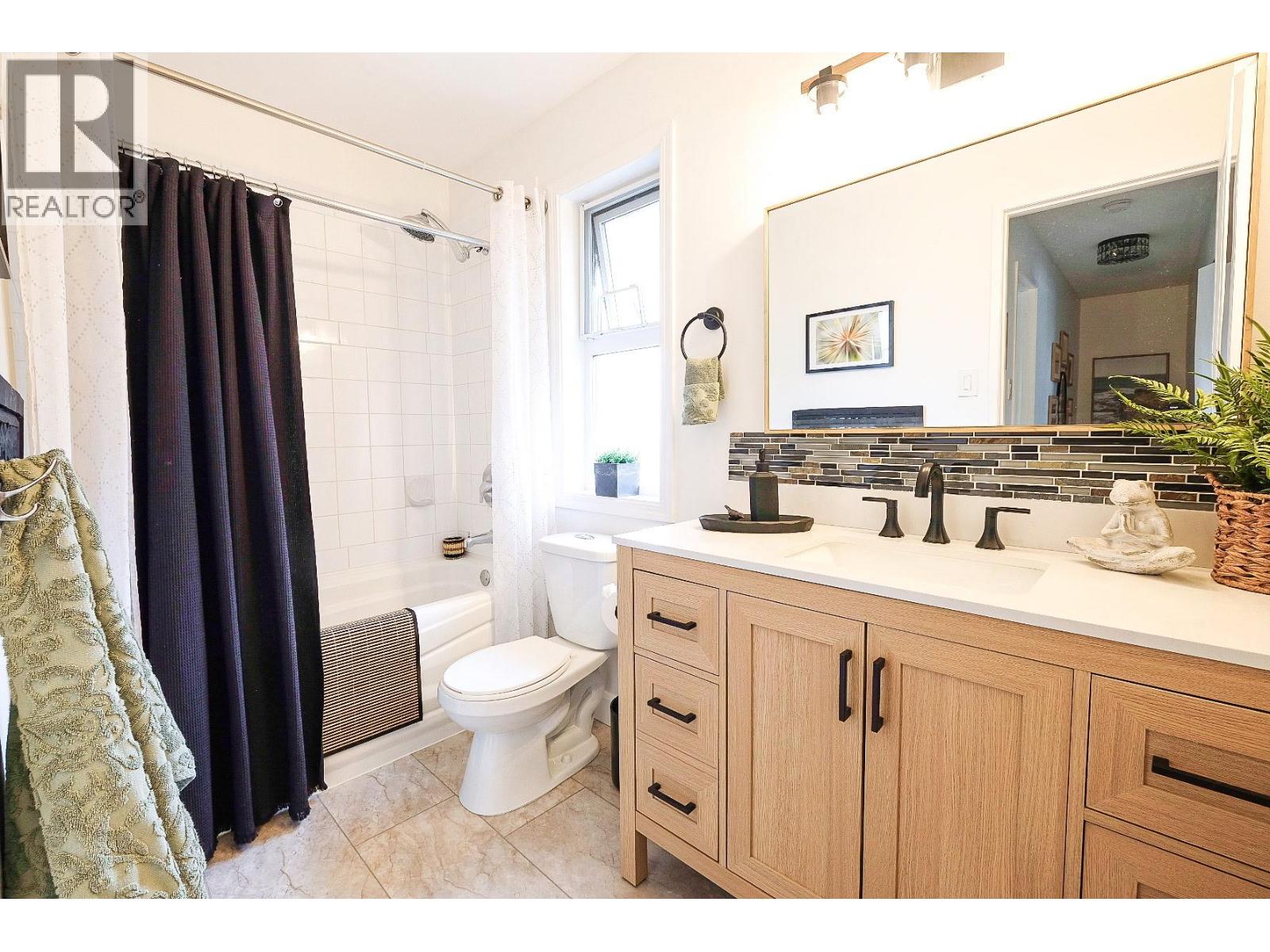 144 Adamson Place, Penticton, British Columbia  V2A 7R9 - Photo 38 - 10381924