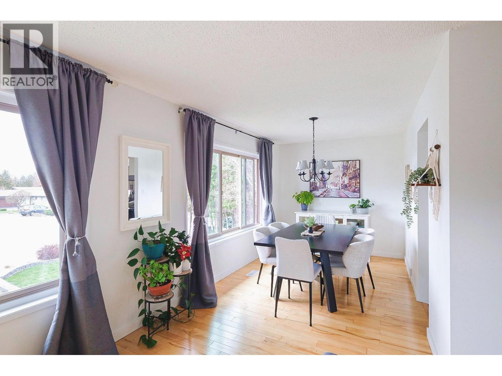 144 Adamson Place, Penticton, British Columbia  V2A 7R9 - Photo 4 - 10381924