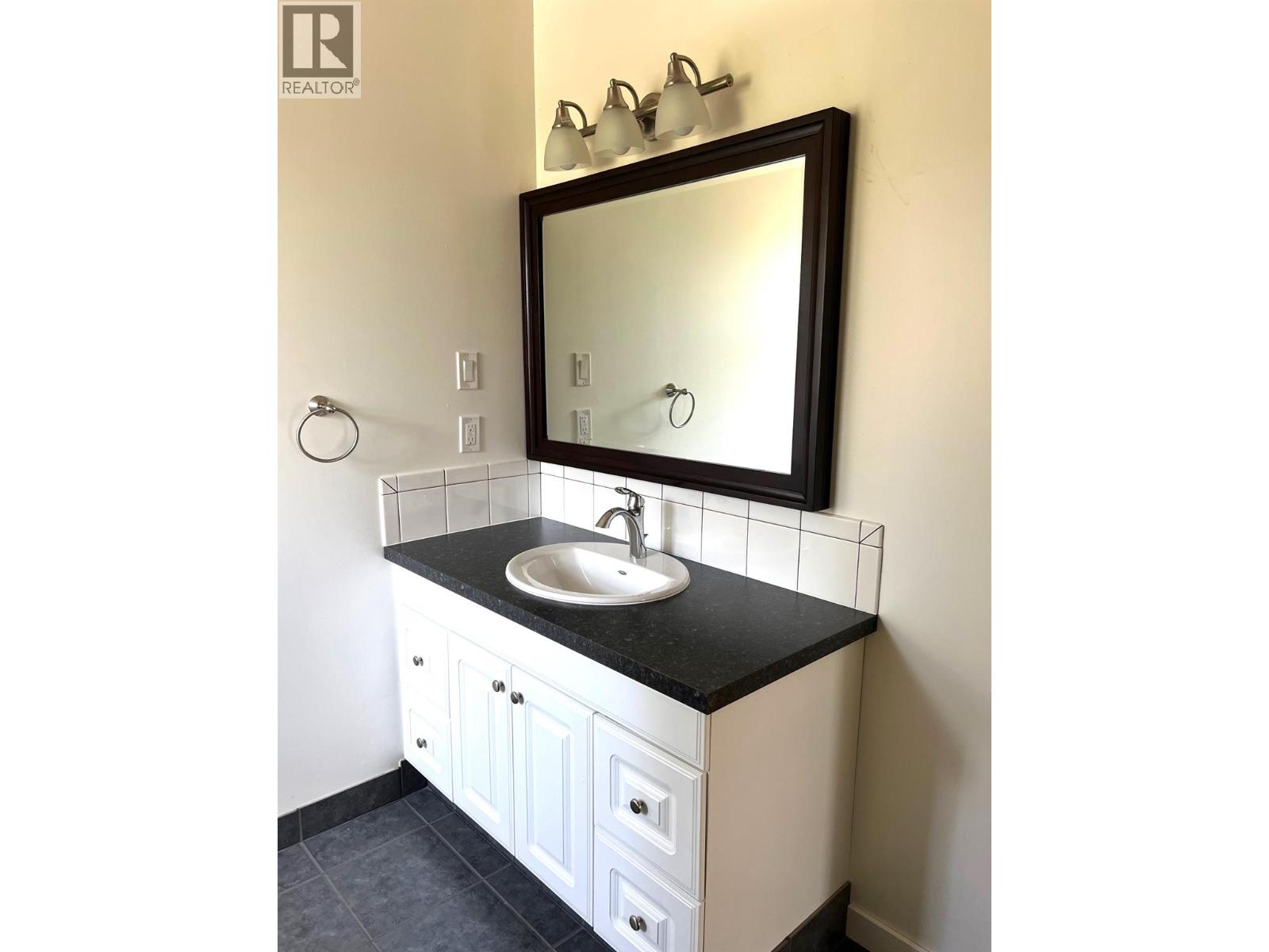 7461 Stampede Trail, Anglemont, British Columbia  V0E 1M8 - Photo 20 - 10381567