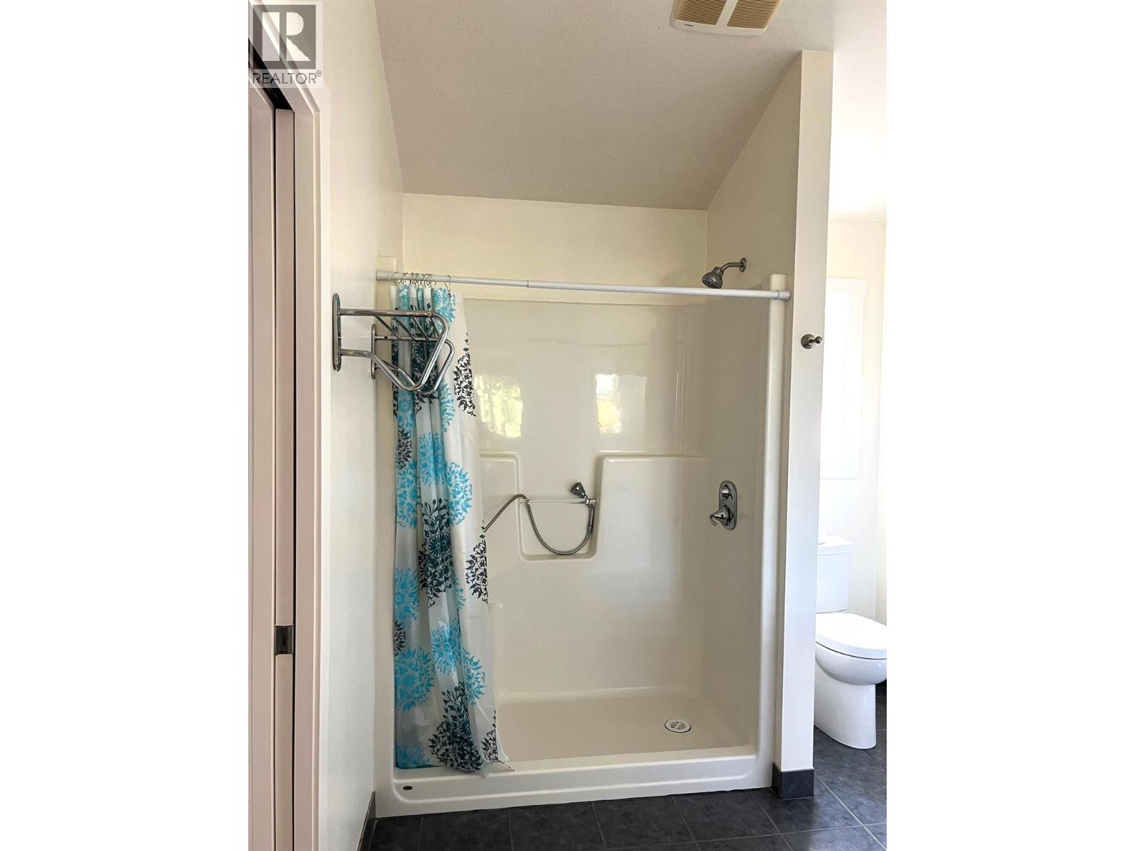 7461 Stampede Trail, Anglemont, British Columbia  V0E 1M8 - Photo 21 - 10381567