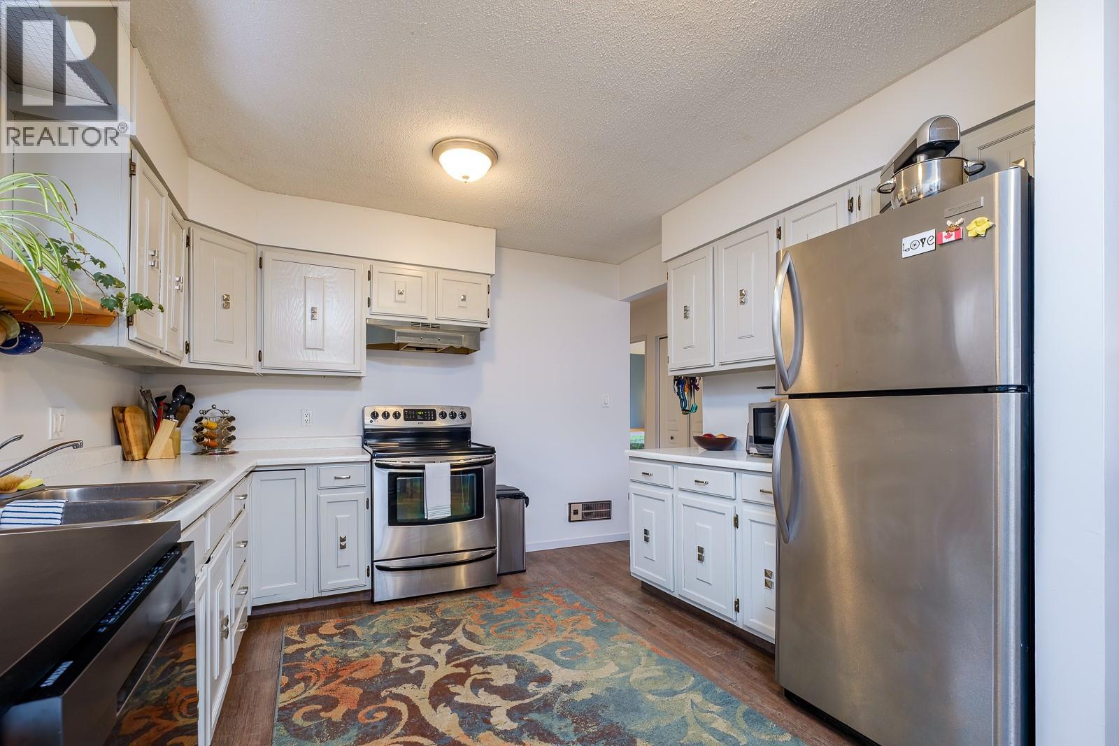 1730 Kootenay Avenue, Rossland, British Columbia  V0G 1Y0 - Photo 11 - 10380318