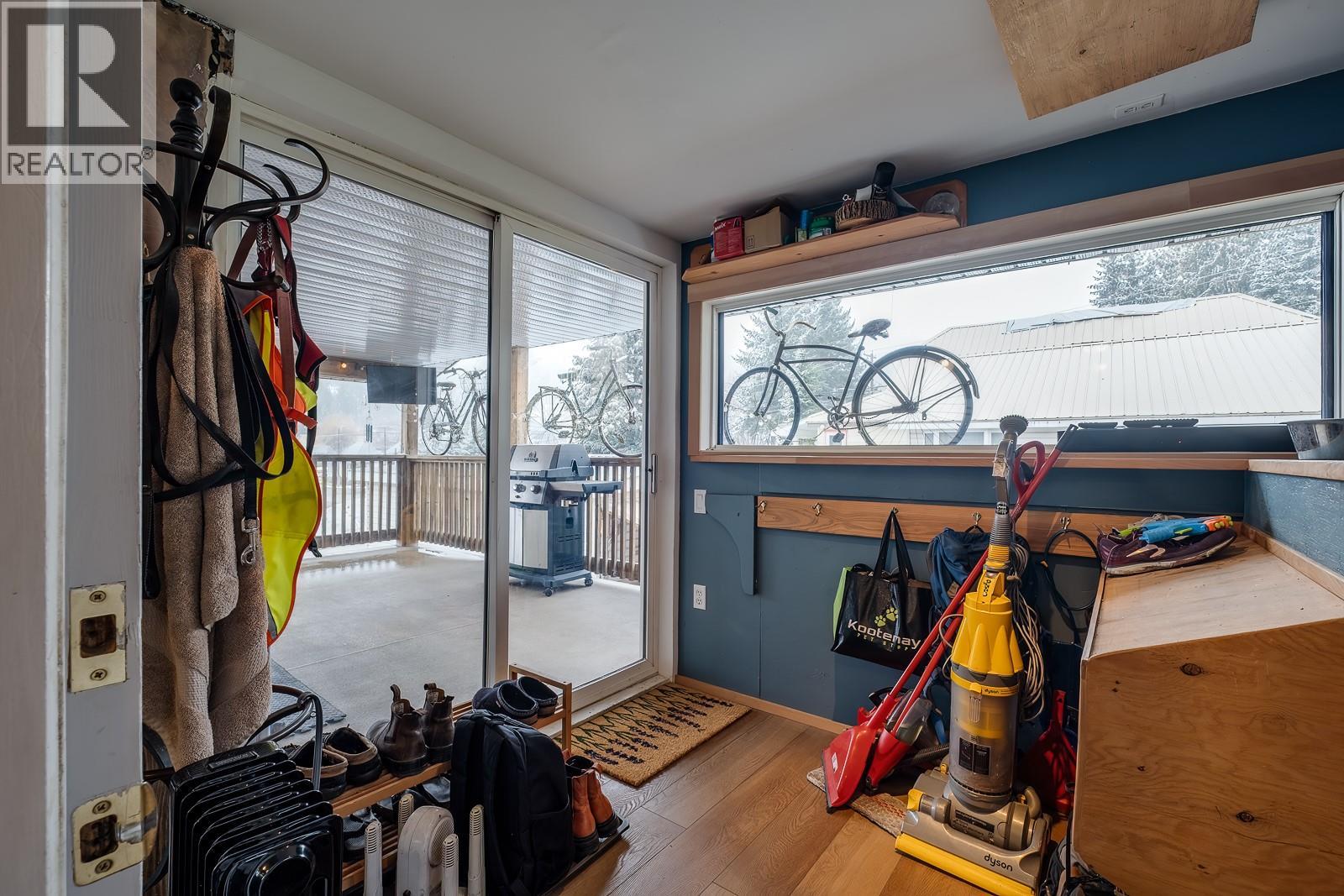 1730 Kootenay Avenue, Rossland, British Columbia  V0G 1Y0 - Photo 18 - 10380318