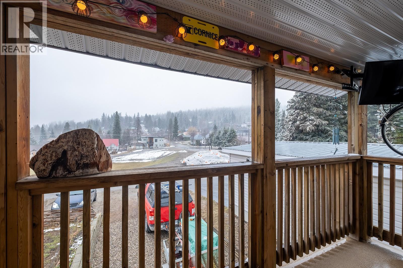 1730 Kootenay Avenue, Rossland, British Columbia  V0G 1Y0 - Photo 22 - 10380318