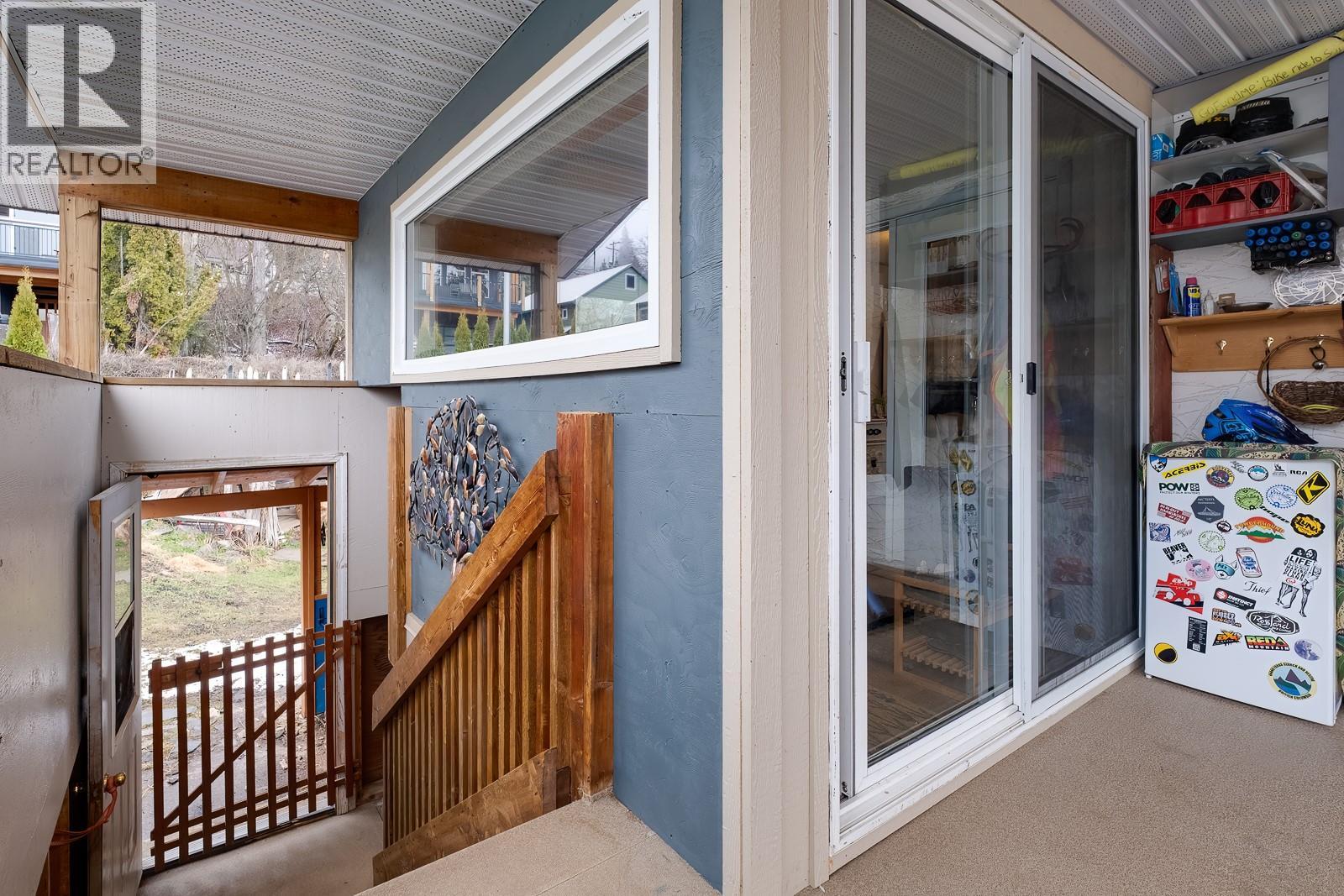 1730 Kootenay Avenue, Rossland, British Columbia  V0G 1Y0 - Photo 24 - 10380318