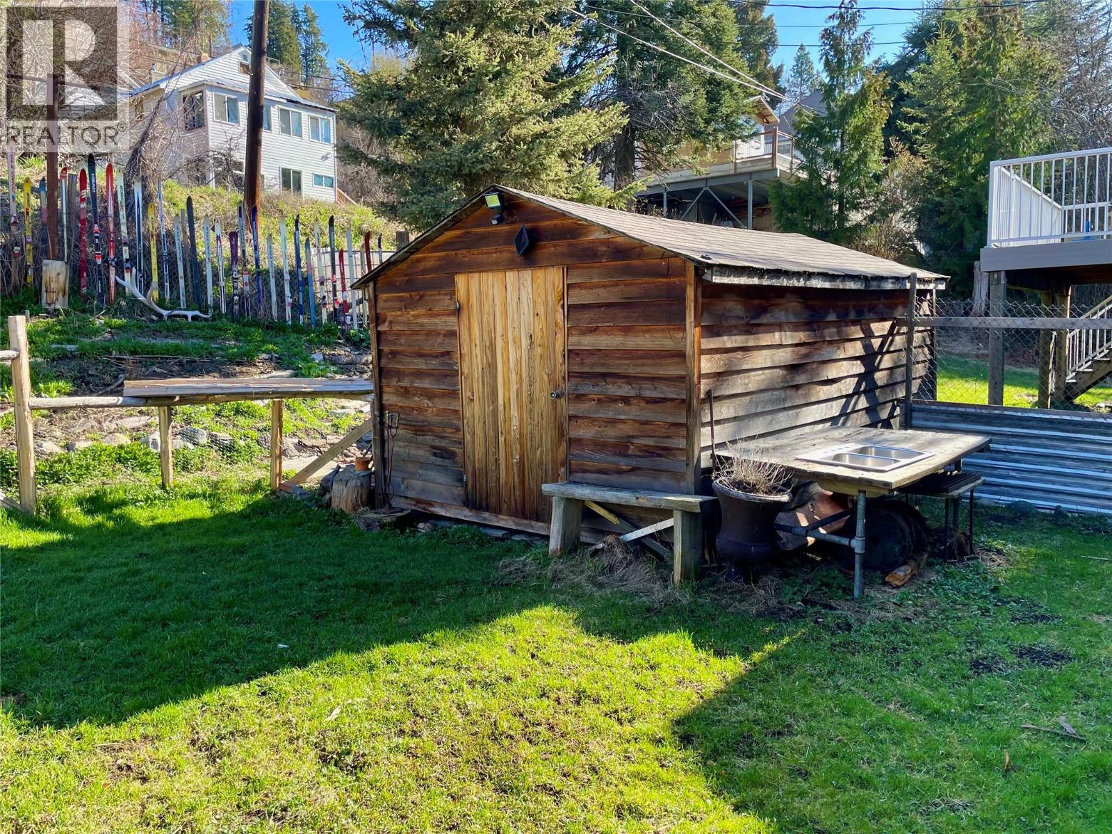 1730 Kootenay Avenue, Rossland, British Columbia  V0G 1Y0 - Photo 39 - 10380318