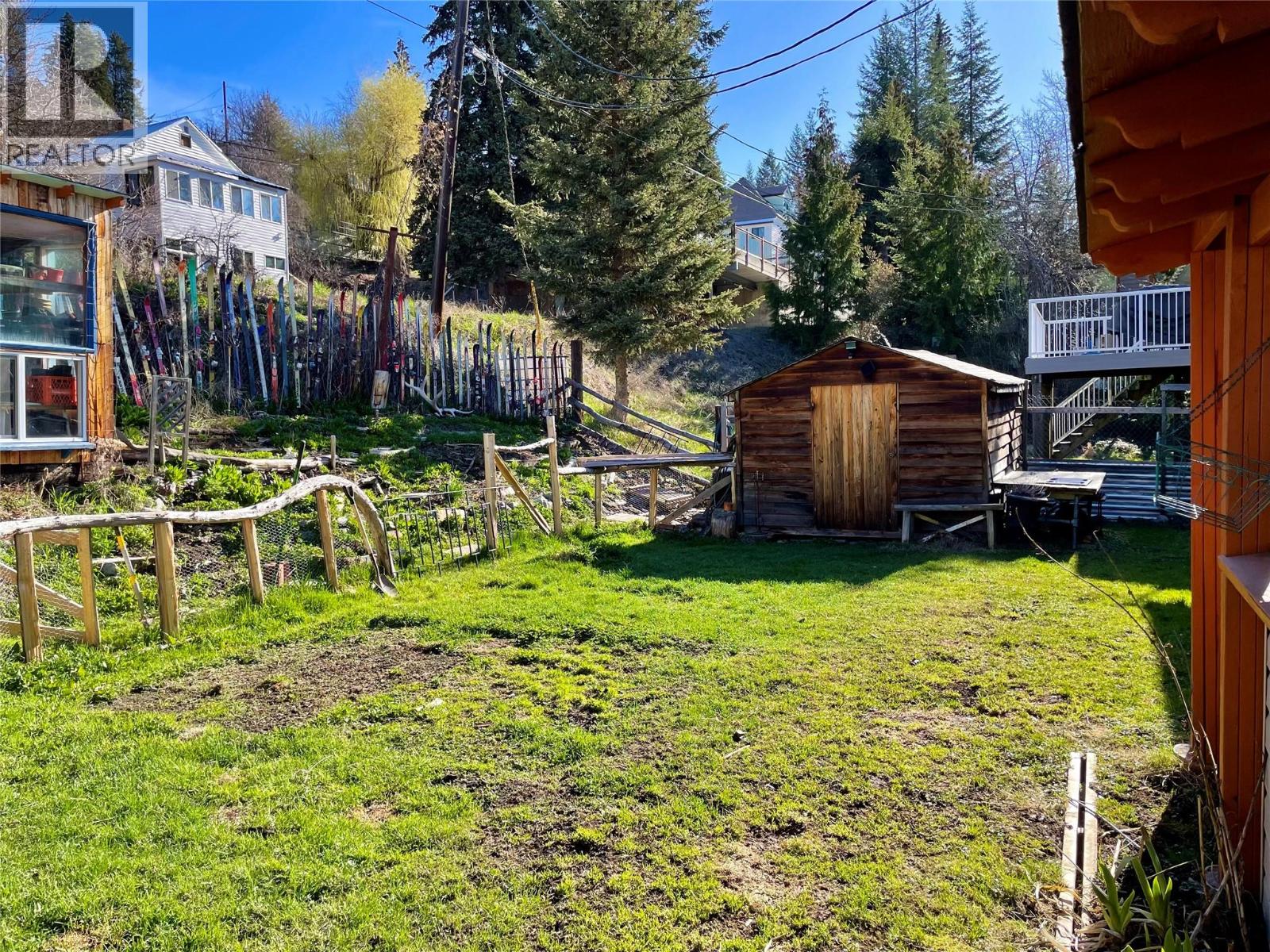 1730 Kootenay Avenue, Rossland, British Columbia  V0G 1Y0 - Photo 40 - 10380318