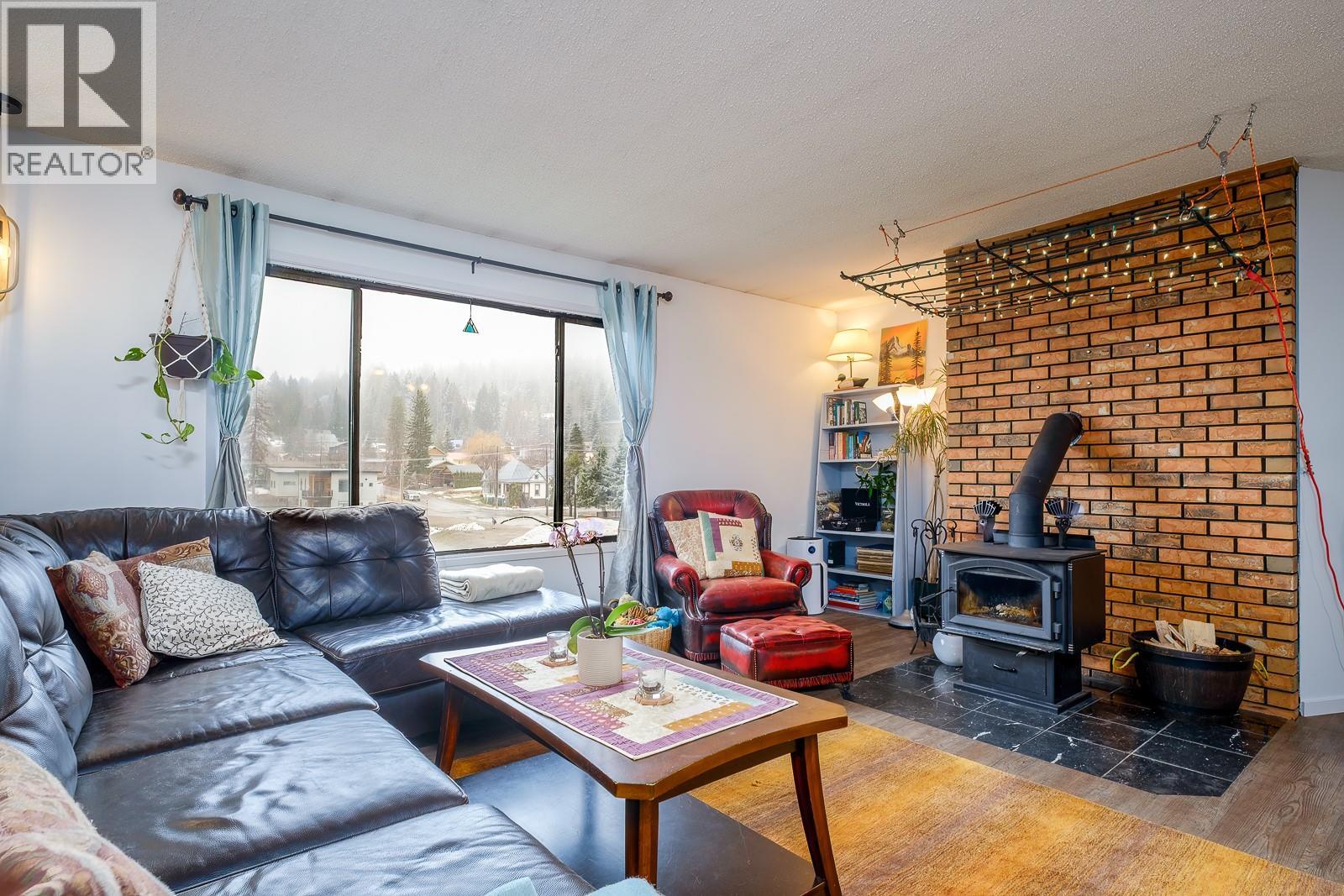 1730 Kootenay Avenue, Rossland, British Columbia  V0G 1Y0 - Photo 8 - 10380318