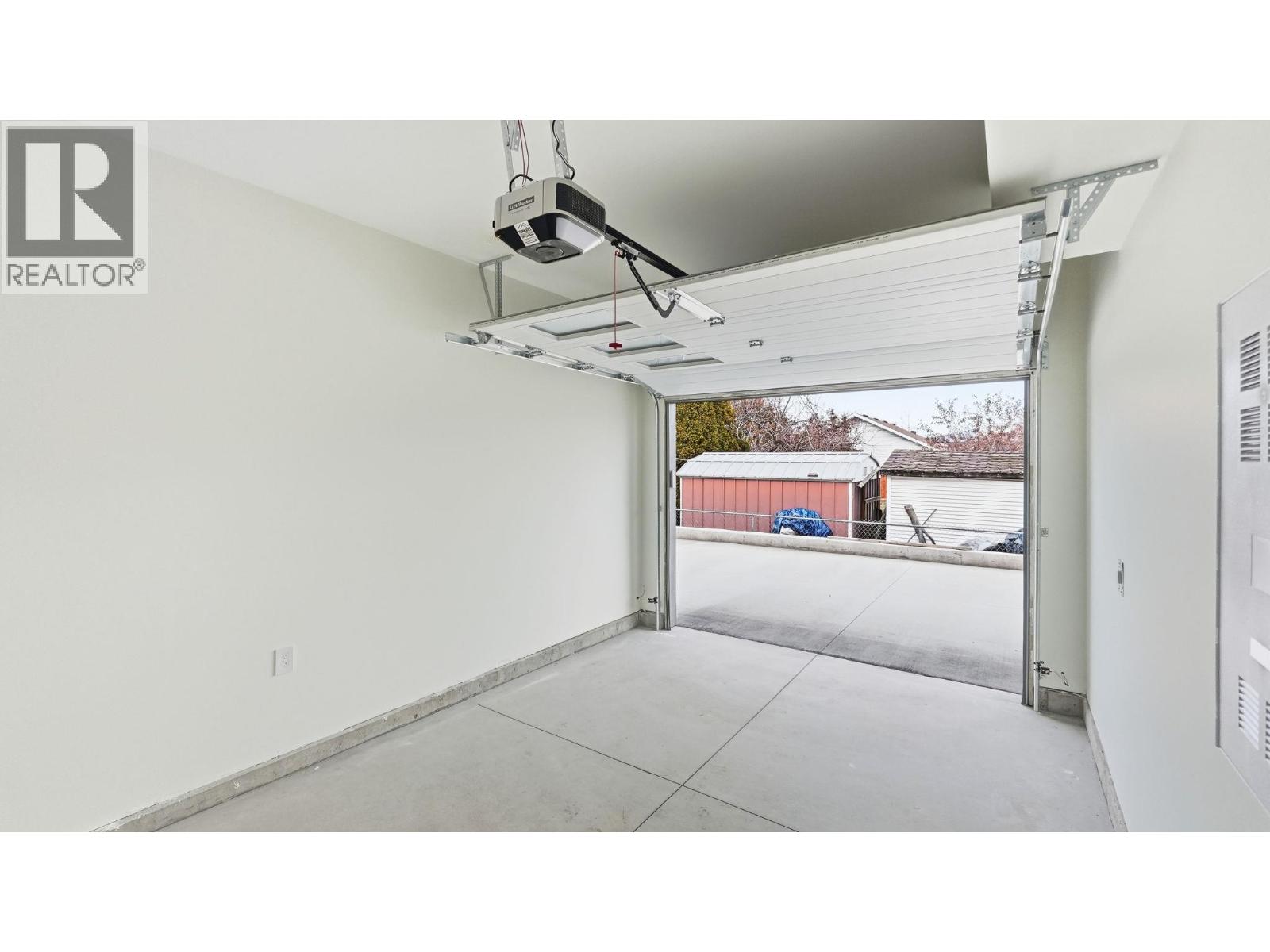1224 Gaggin Road Unit# 3, Kelowna, British Columbia  V1X 1V2 - Photo 4 - 10381968