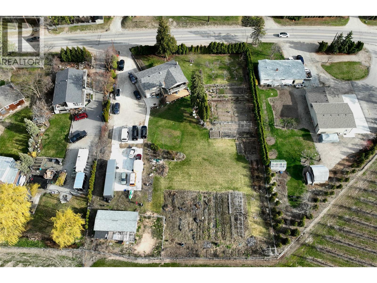 2662 Longhill Road, Kelowna, British Columbia  V1V 2G5 - Photo 1 - 10381696