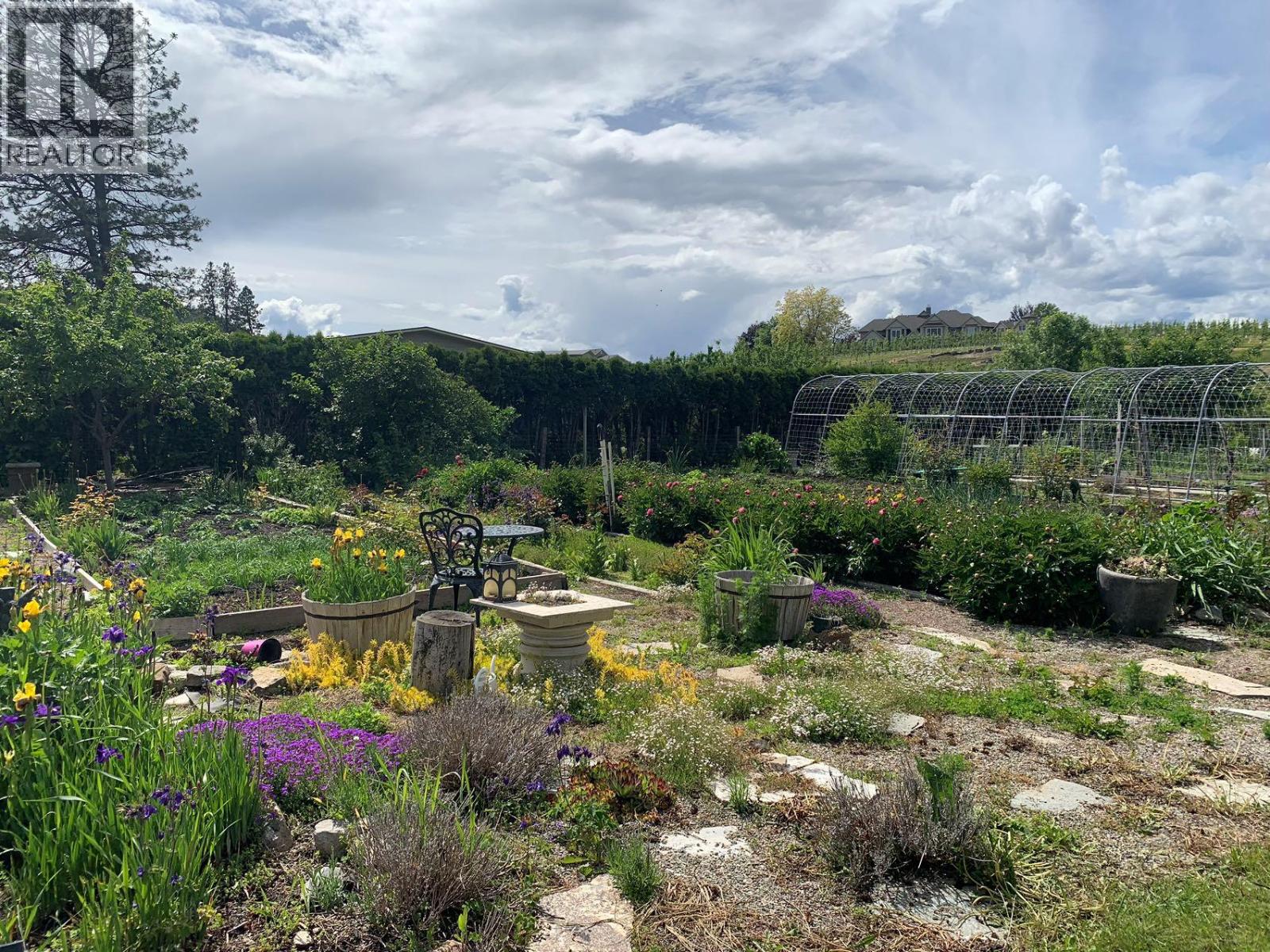 2662 Longhill Road, Kelowna, British Columbia  V1V 2G5 - Photo 13 - 10381696