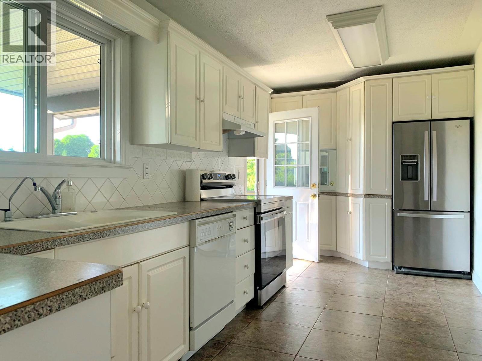 2662 Longhill Road, Kelowna, British Columbia  V1V 2G5 - Photo 21 - 10381696