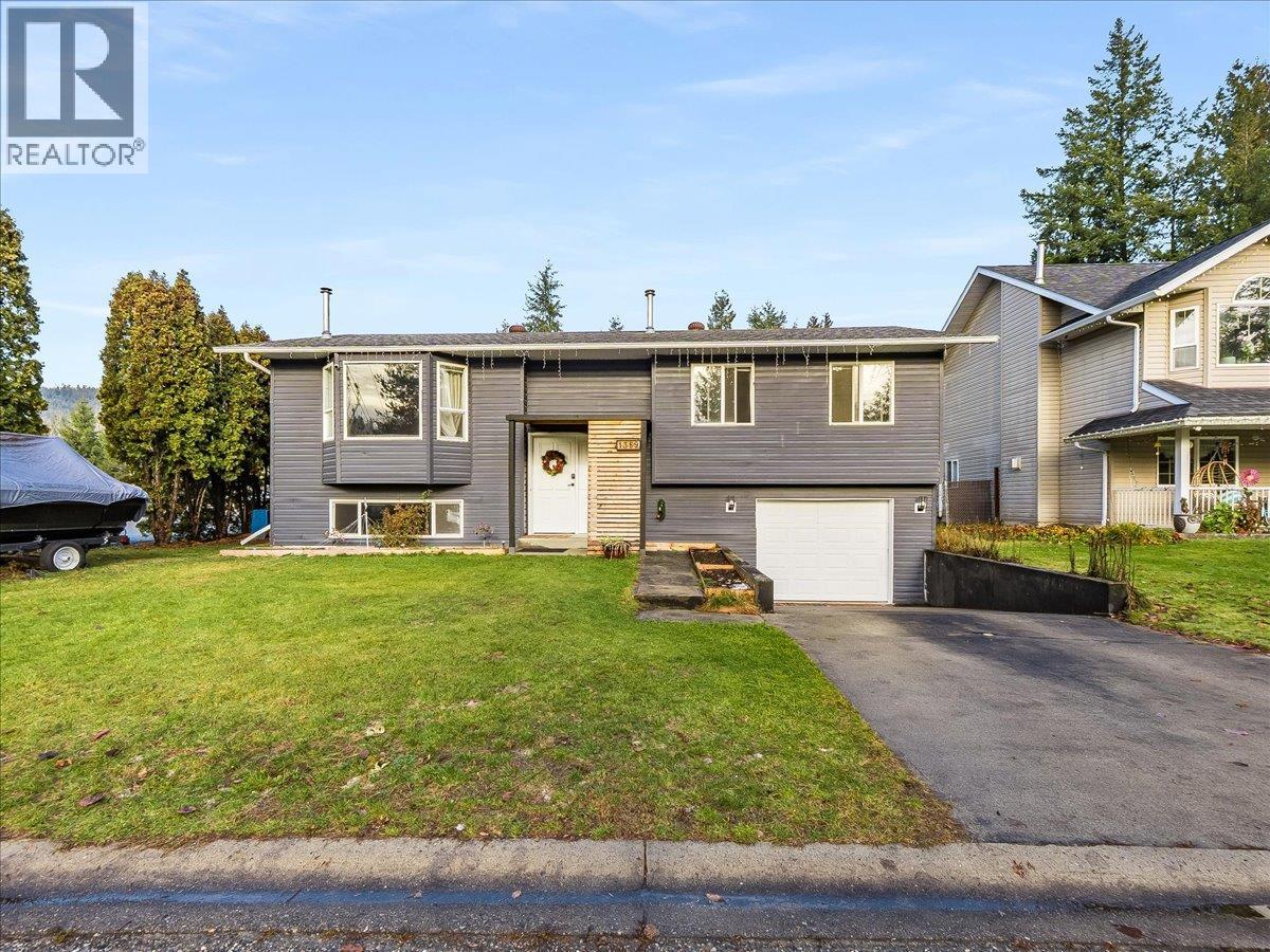 1359 Grosvenor Place, Castlegar, British Columbia  V1N 3X8 - Photo 1 - 10381970