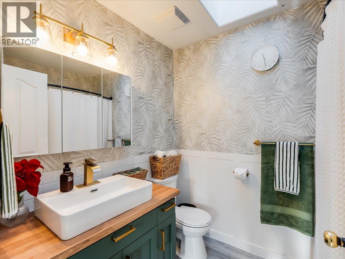 1359 Grosvenor Place, Castlegar, British Columbia  V1N 3X8 - Photo 21 - 10381970