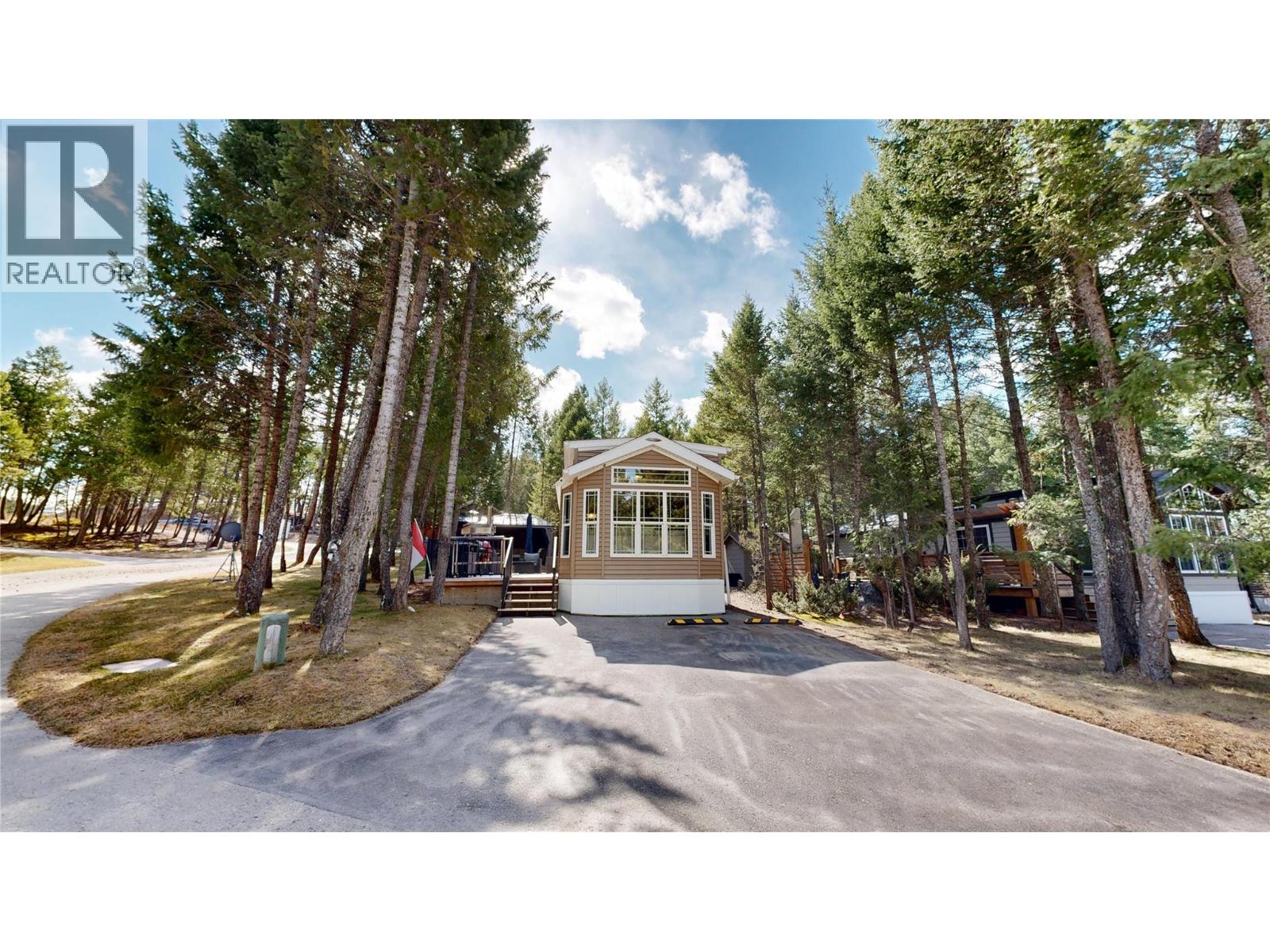 4895 Lynx Crescent, Radium Hot Springs, British Columbia  V0A 1M0 - Photo 1 - 10381659