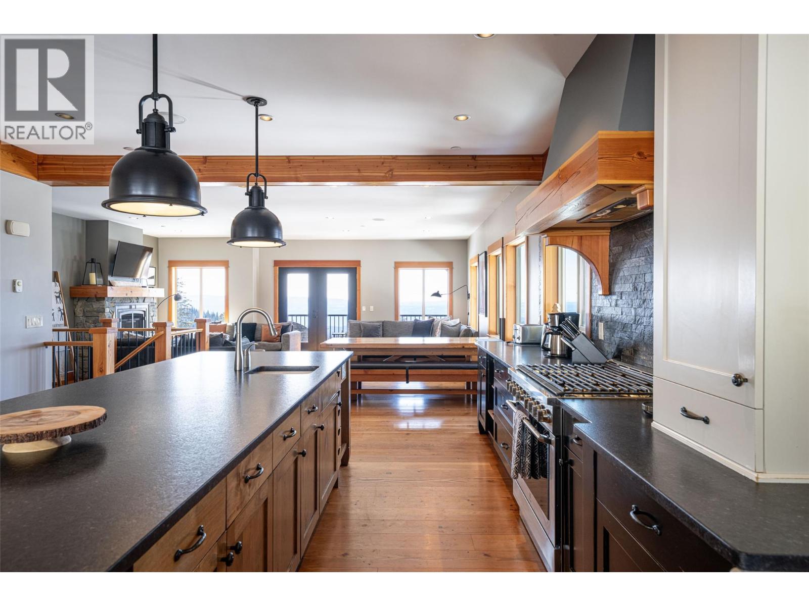 9826 Cathedral Drive, Silver Star, British Columbia  V1B 3M1 - Photo 11 - 10381284