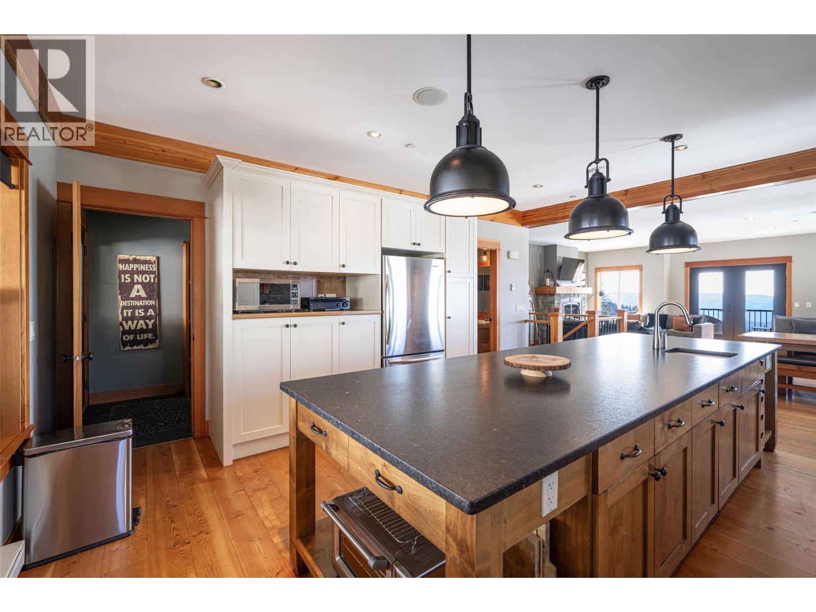 9826 Cathedral Drive, Silver Star, British Columbia  V1B 3M1 - Photo 12 - 10381284