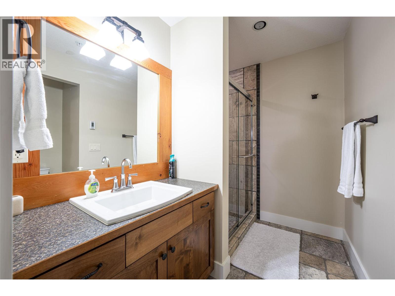 9826 Cathedral Drive, Silver Star, British Columbia  V1B 3M1 - Photo 32 - 10381284