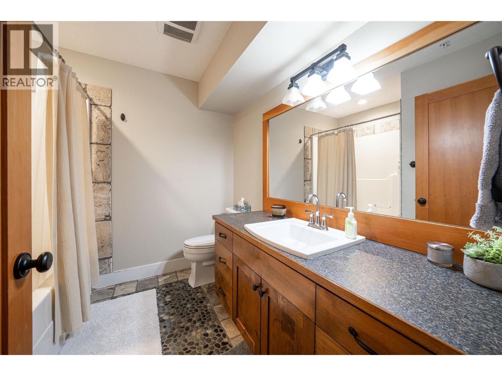 9826 Cathedral Drive, Silver Star, British Columbia  V1B 3M1 - Photo 35 - 10381284