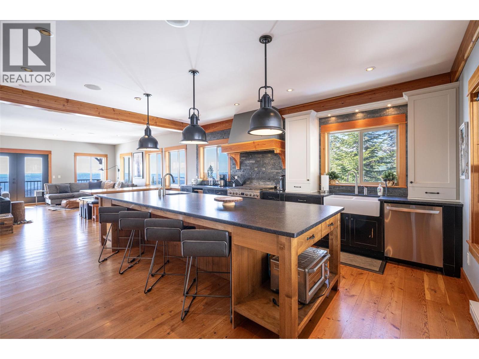 9826 Cathedral Drive, Silver Star, British Columbia  V1B 3M1 - Photo 6 - 10381284