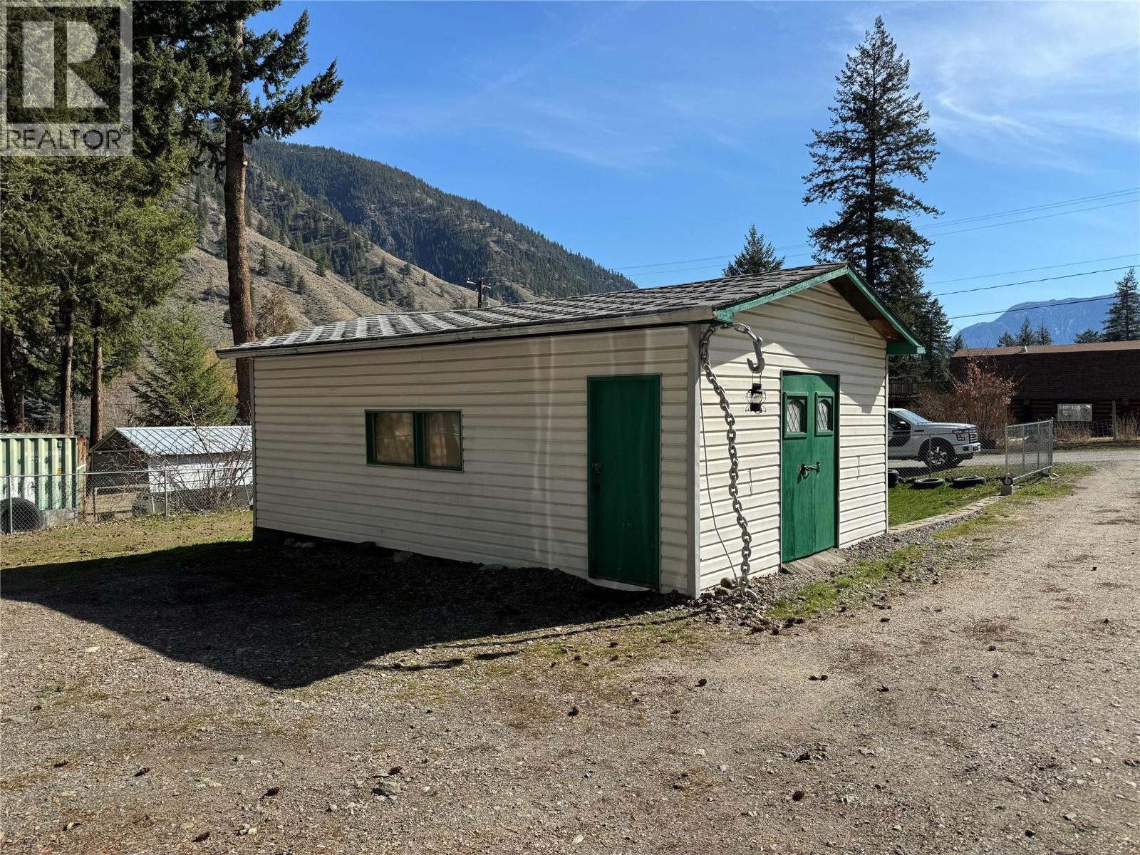 1483 Main Street, Olalla, British Columbia  V0X 1N6 - Photo 3 - 10381984