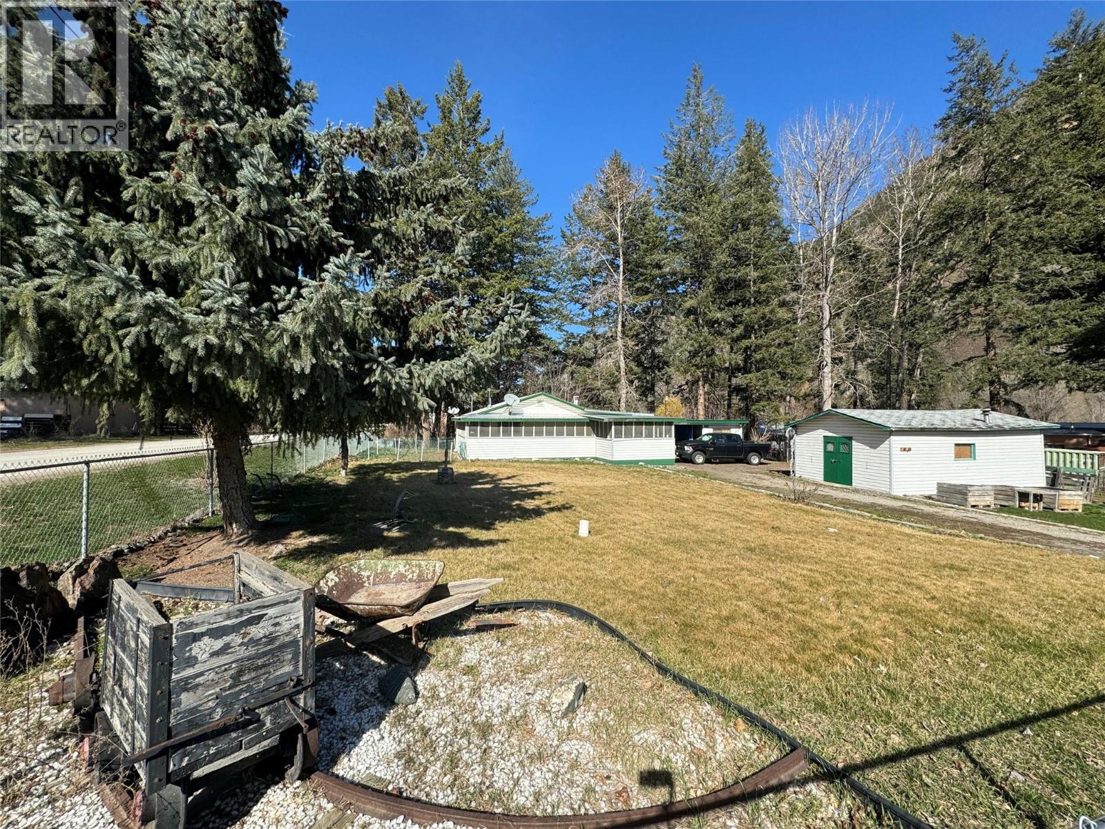 1483 Main Street, Olalla, British Columbia  V0X 1N6 - Photo 4 - 10381984
