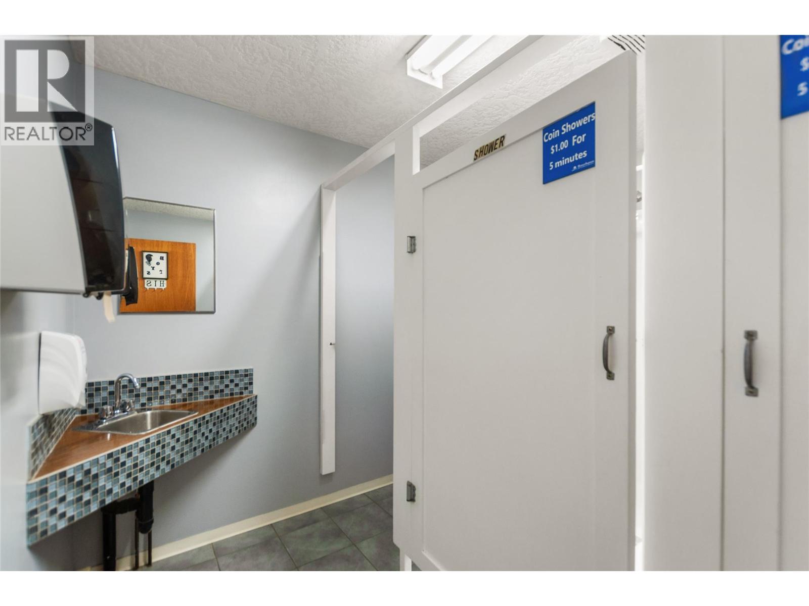 6165 Highway 3, Hedley, British Columbia  V0X 1K0 - Photo 12 - 10381885