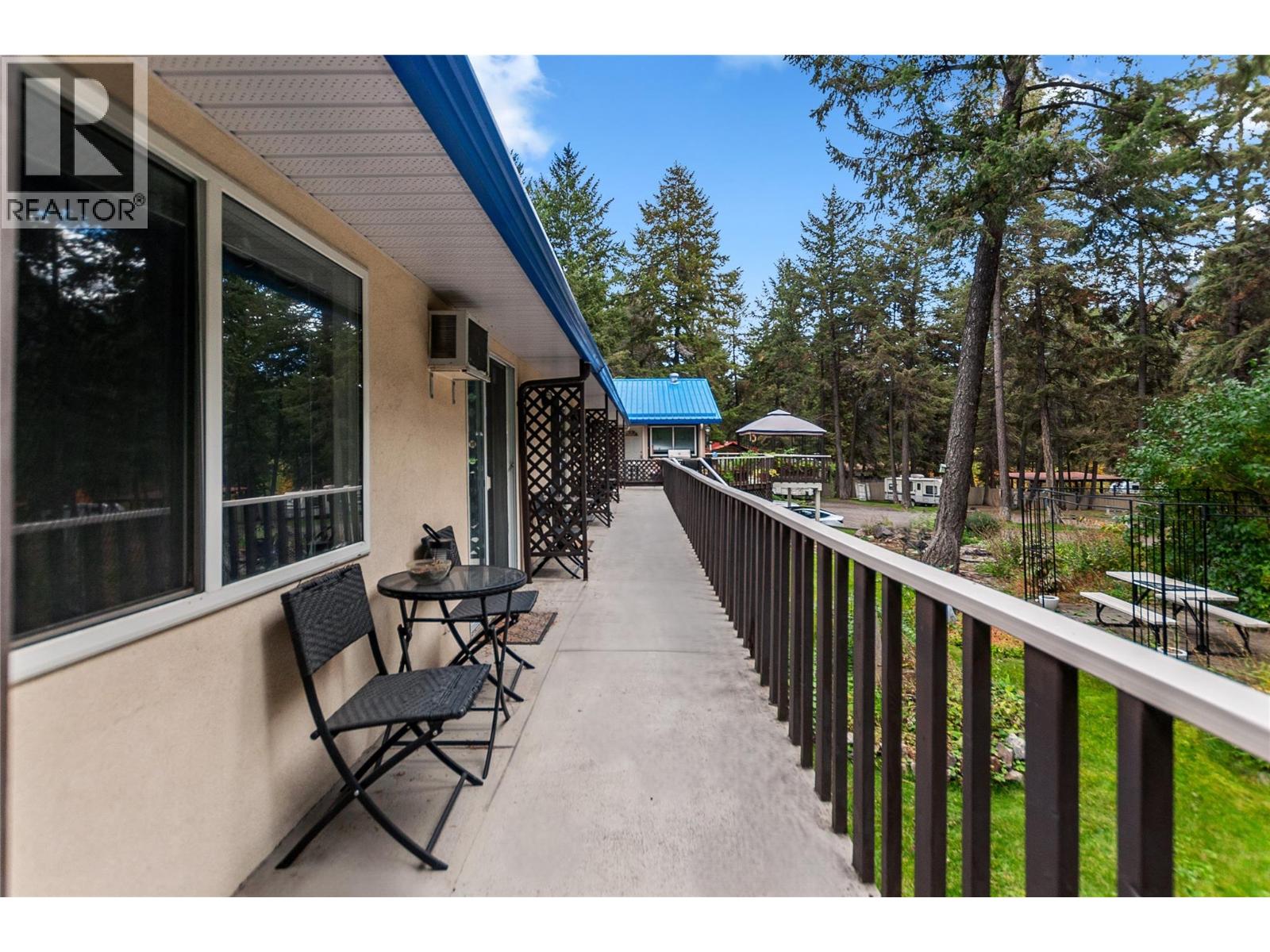 6165 Highway 3, Hedley, British Columbia  V0X 1K0 - Photo 26 - 10381885