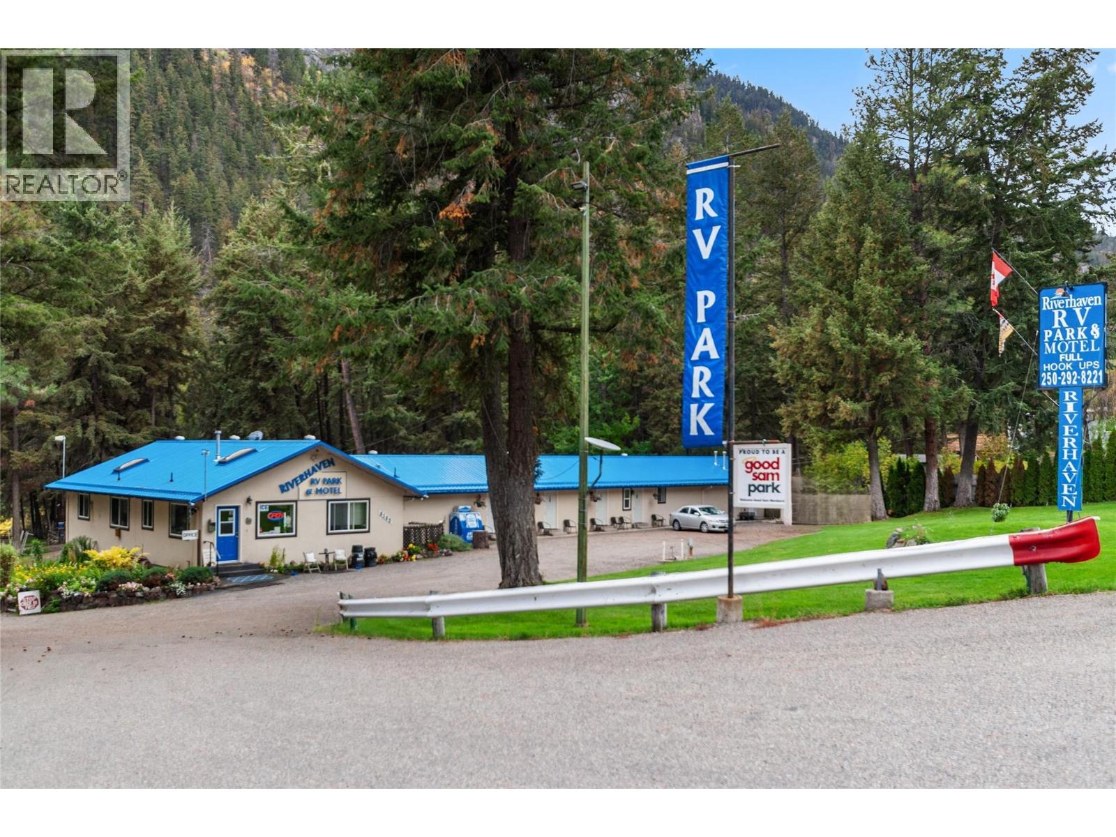 6165 Highway 3, Hedley, British Columbia  V0X 1K0 - Photo 1 - 10381870