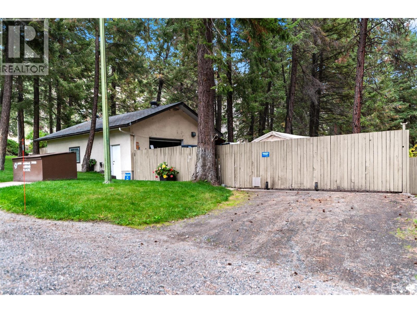 6165 Highway 3, Hedley, British Columbia  V0X 1K0 - Photo 20 - 10381870