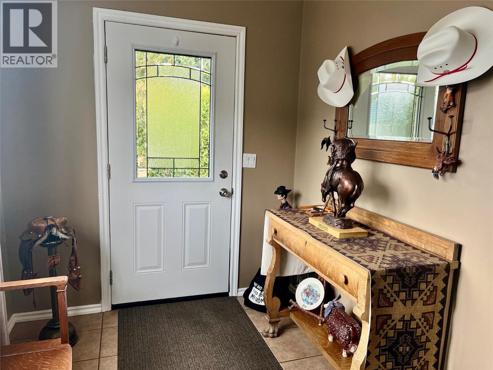 2860 Wright Street, Armstrong, British Columbia  V0E 1B1 - Photo 5 - 10381837