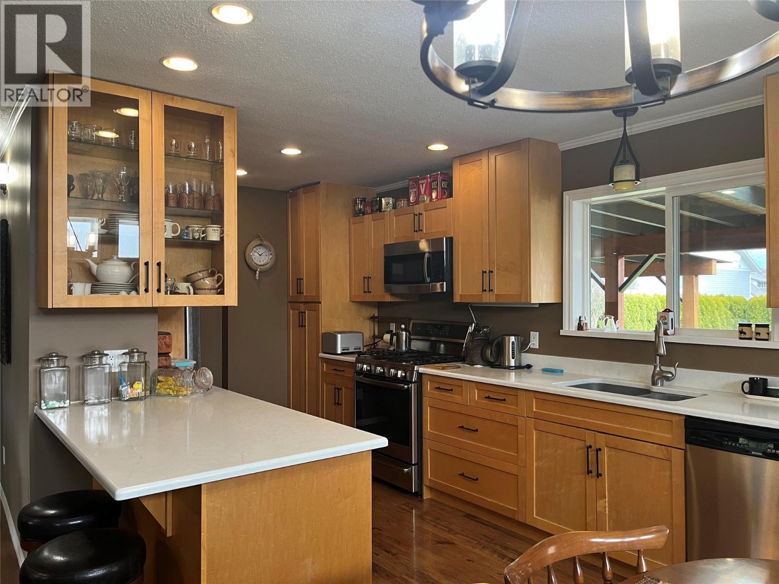 2860 Wright Street, Armstrong, British Columbia  V0E 1B1 - Photo 8 - 10381837