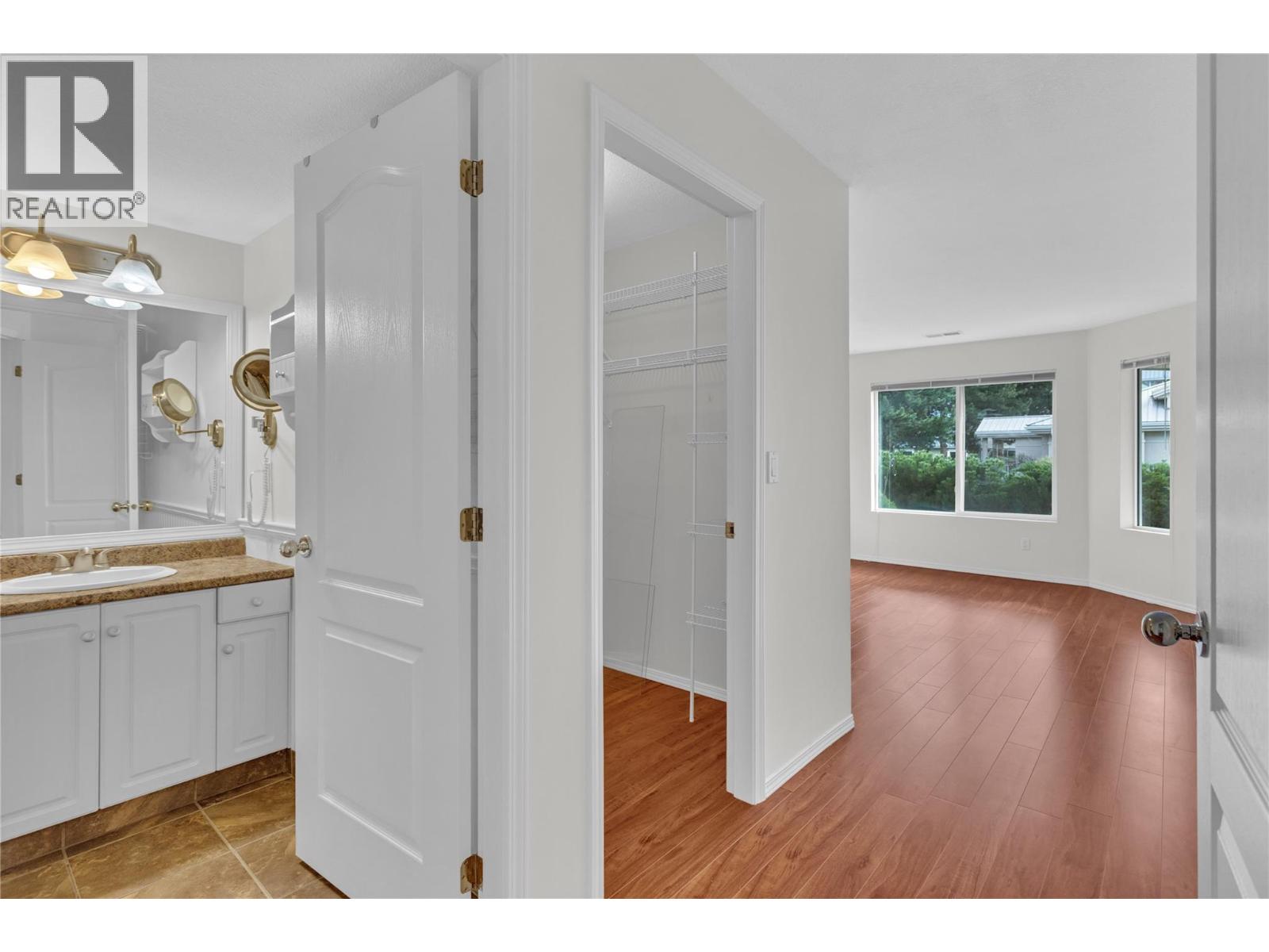 1965 Durnin Road Unit# 111, Kelowna, British Columbia  V1X 7K6 - Photo 11 - 10379355