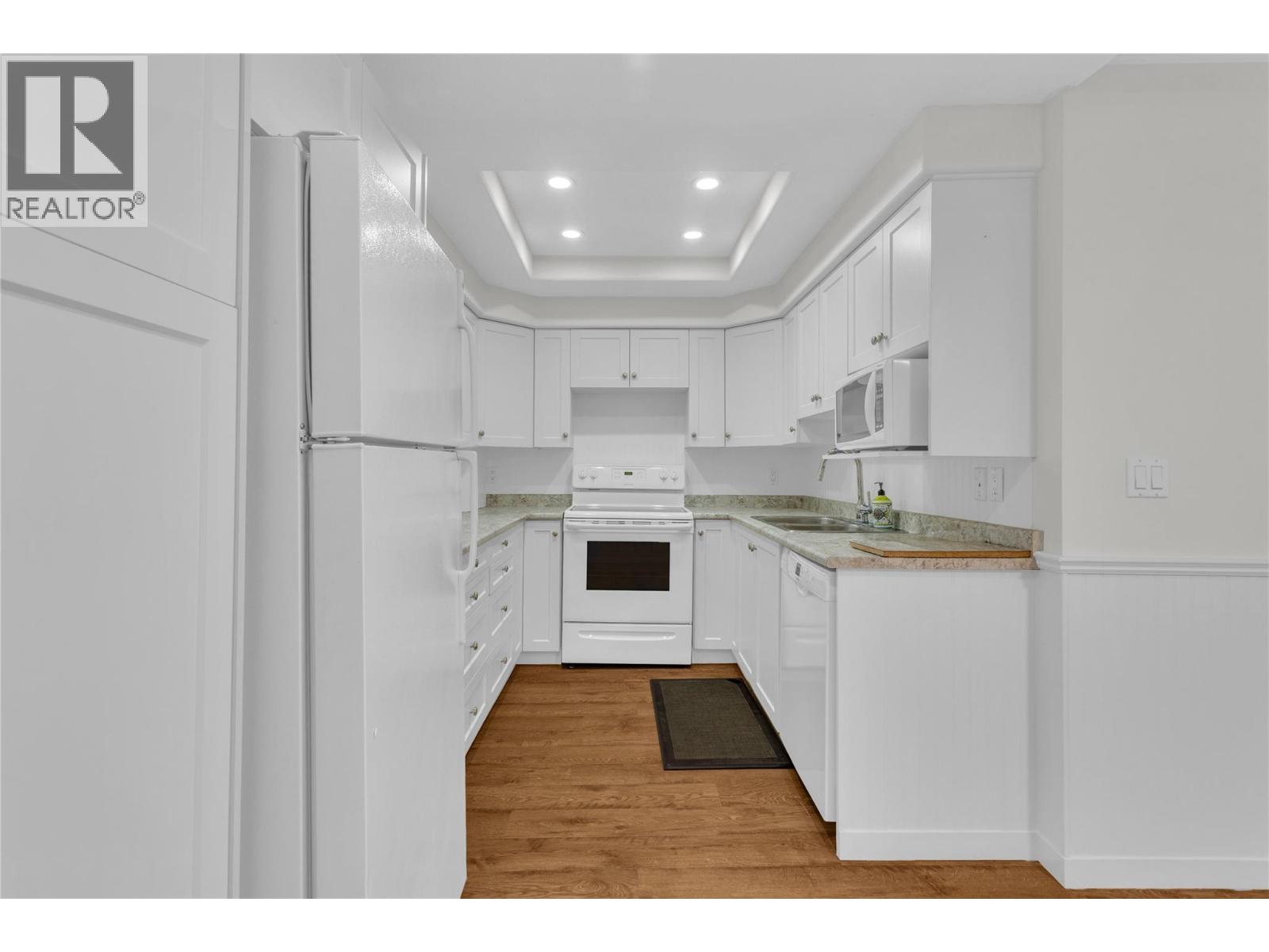 1965 Durnin Road Unit# 111, Kelowna, British Columbia  V1X 7K6 - Photo 5 - 10379355