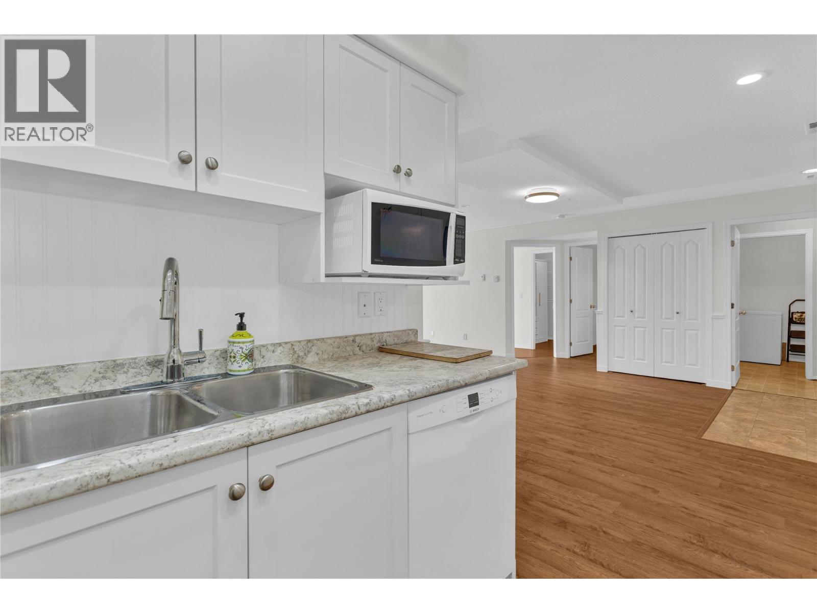 1965 Durnin Road Unit# 111, Kelowna, British Columbia  V1X 7K6 - Photo 7 - 10379355